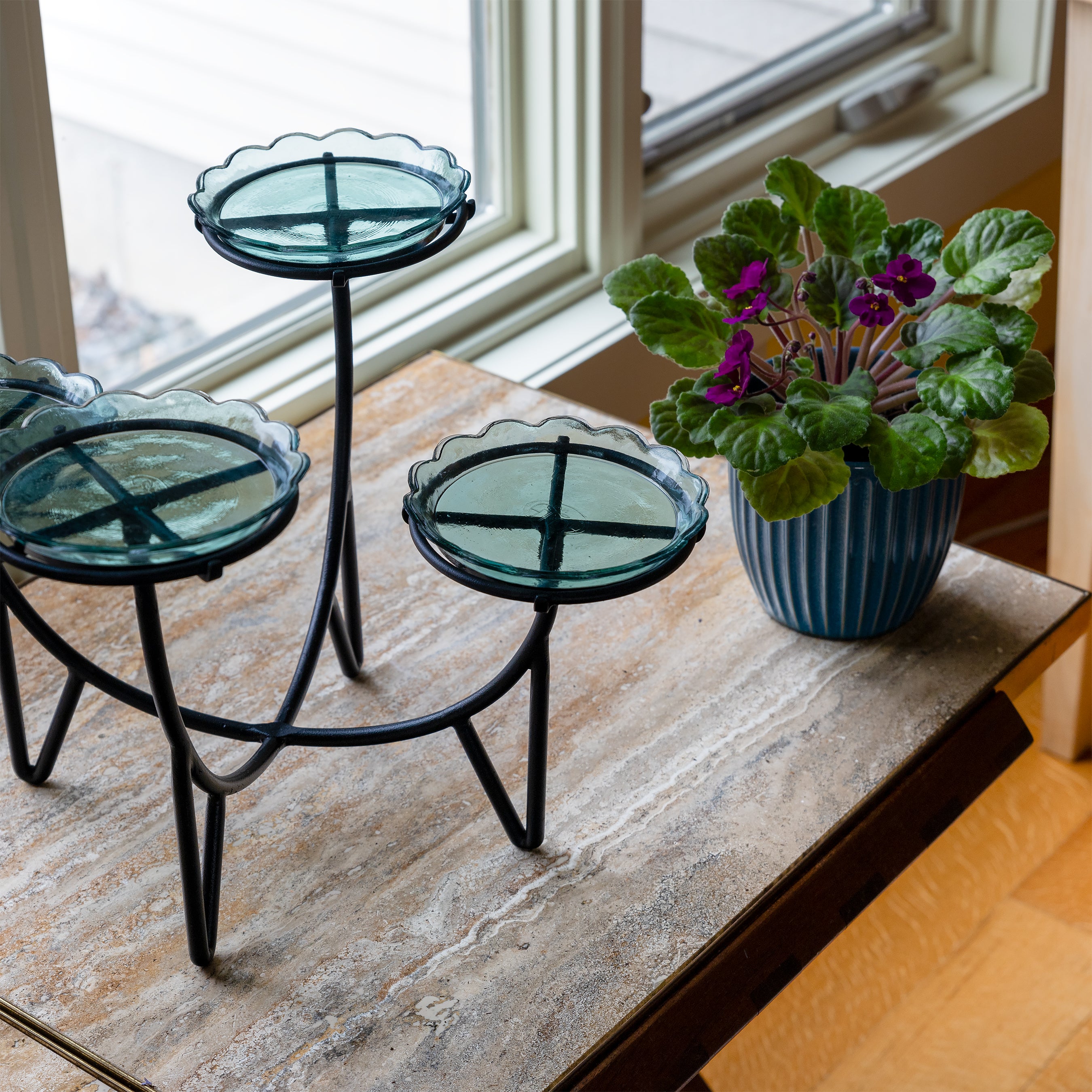 Achla Designs Frida Plant Stand - Modern Indoor & Outdoor Flower Pot Holder for Home Decor, Garden, Patio, and Balcony