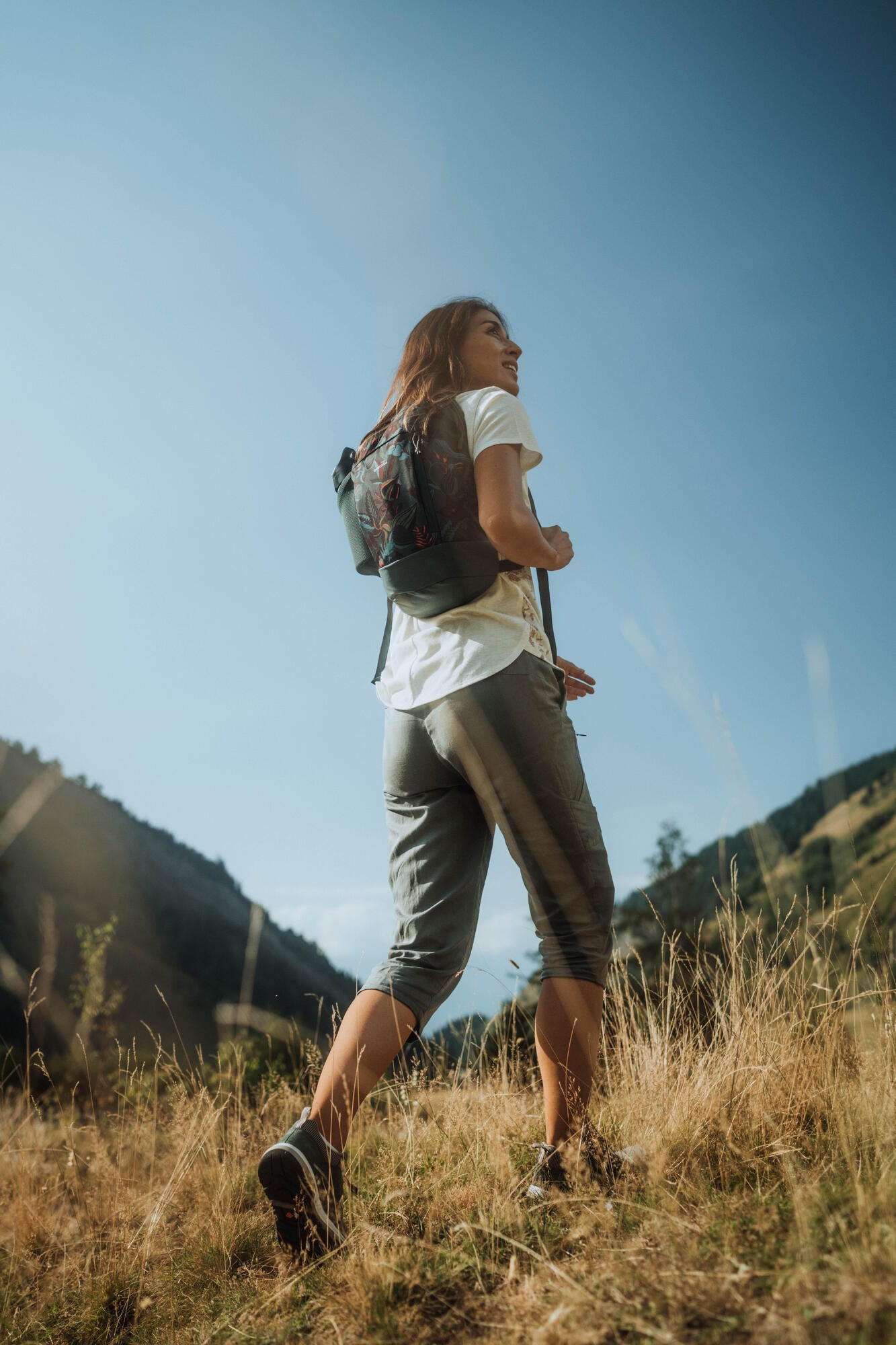 Quechua NH Arpenaz 100 10L Lightweight Hiking Backpack - Water-Resistant Daypack for Outdoor Adventures, Camping & Travel