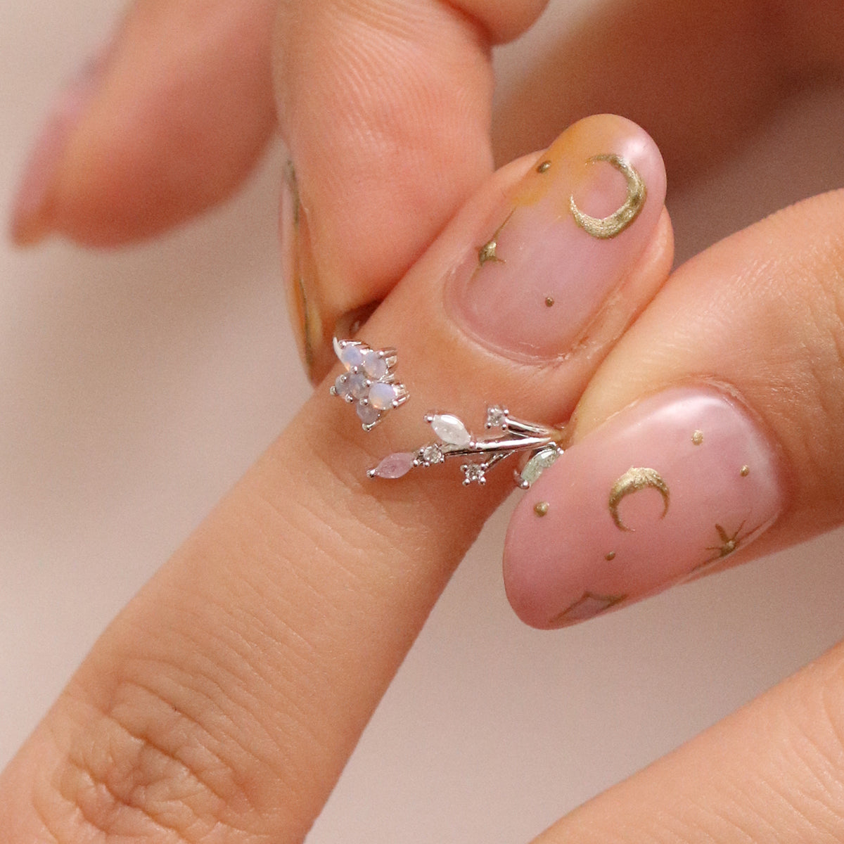 Laurel Flower Ring - Elegant Floral Jewelry for Women | Perfect for Weddings, Parties & Everyday Wear