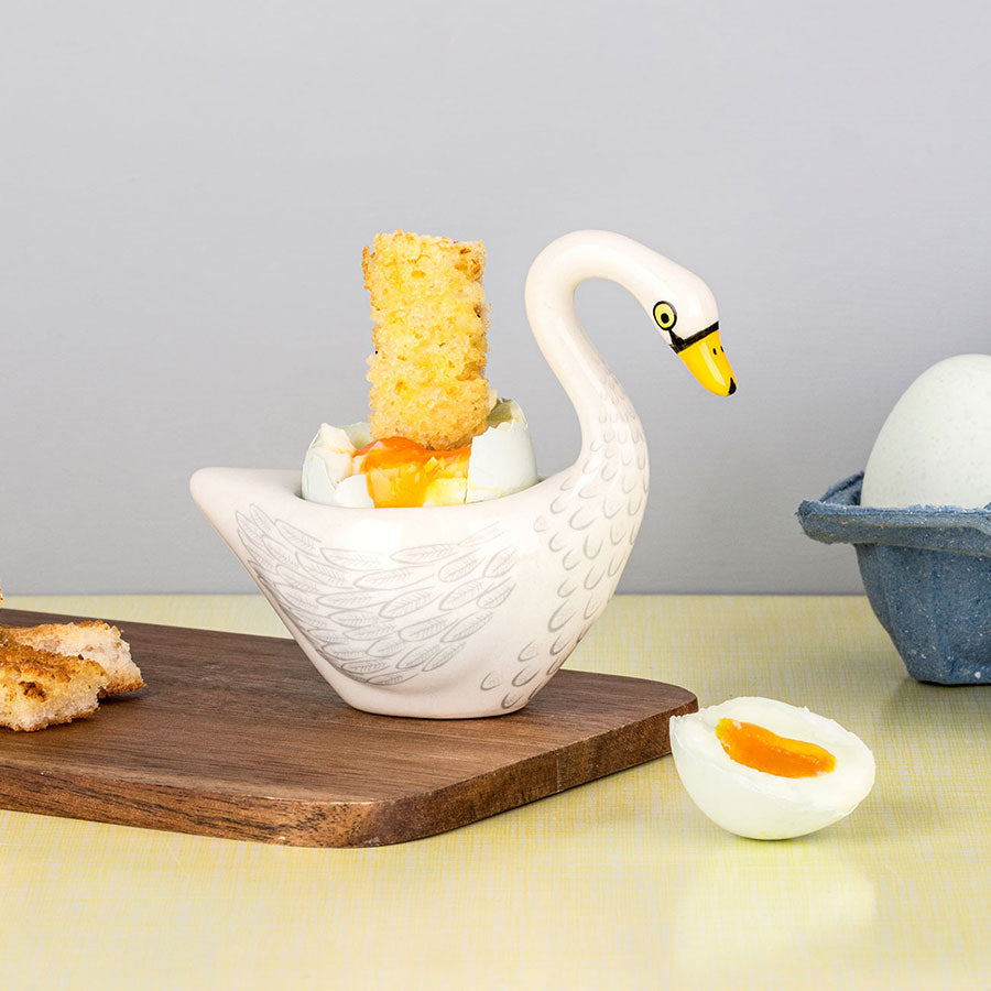 Premium White Swan Egg Cup Holder - Elegant Porcelain Egg Stand for Breakfast, Easter Decor, and Kitchen Table Display