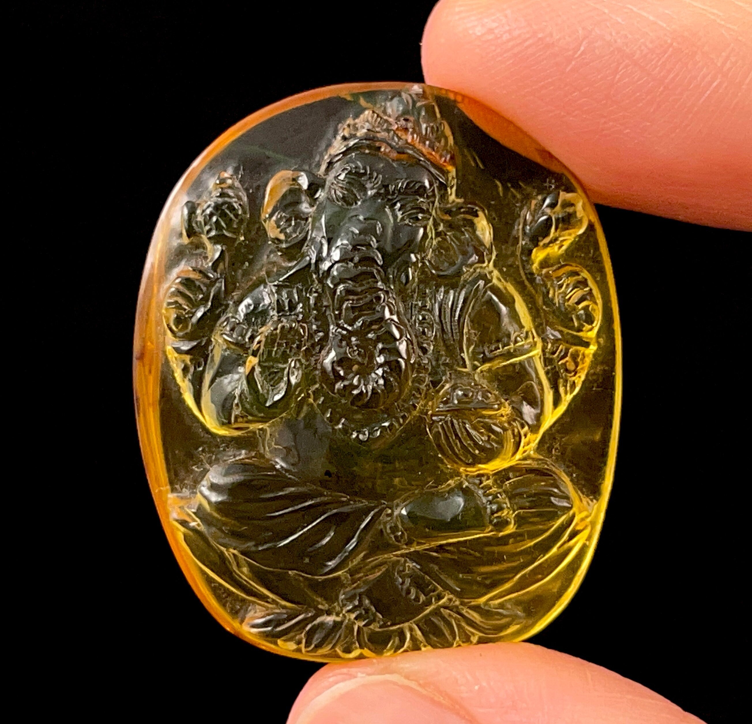 AMBER Crystal Ganesha Statue - Hand Carved Healing Crystal Decor for Home & Office | Feng Shui Gift for Housewarming, Meditation & Spiritual Healing | Perfect for Yoga Studios, Altars & Positive Energy Spaces