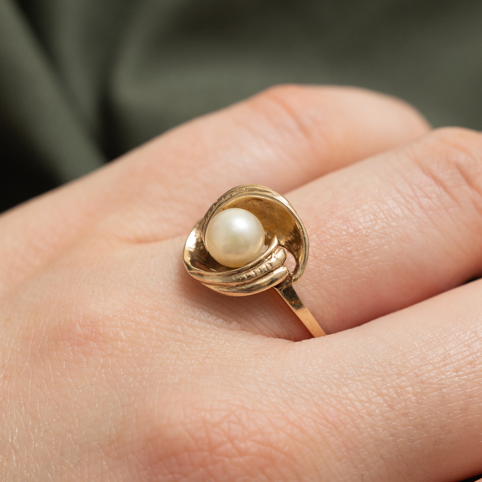 Solitaire Pearl Ring for Women - 8.25 Size, Elegant White Pearl Engagement Wedding Band - Perfect for Proposals, Anniversaries & Special Occasions
