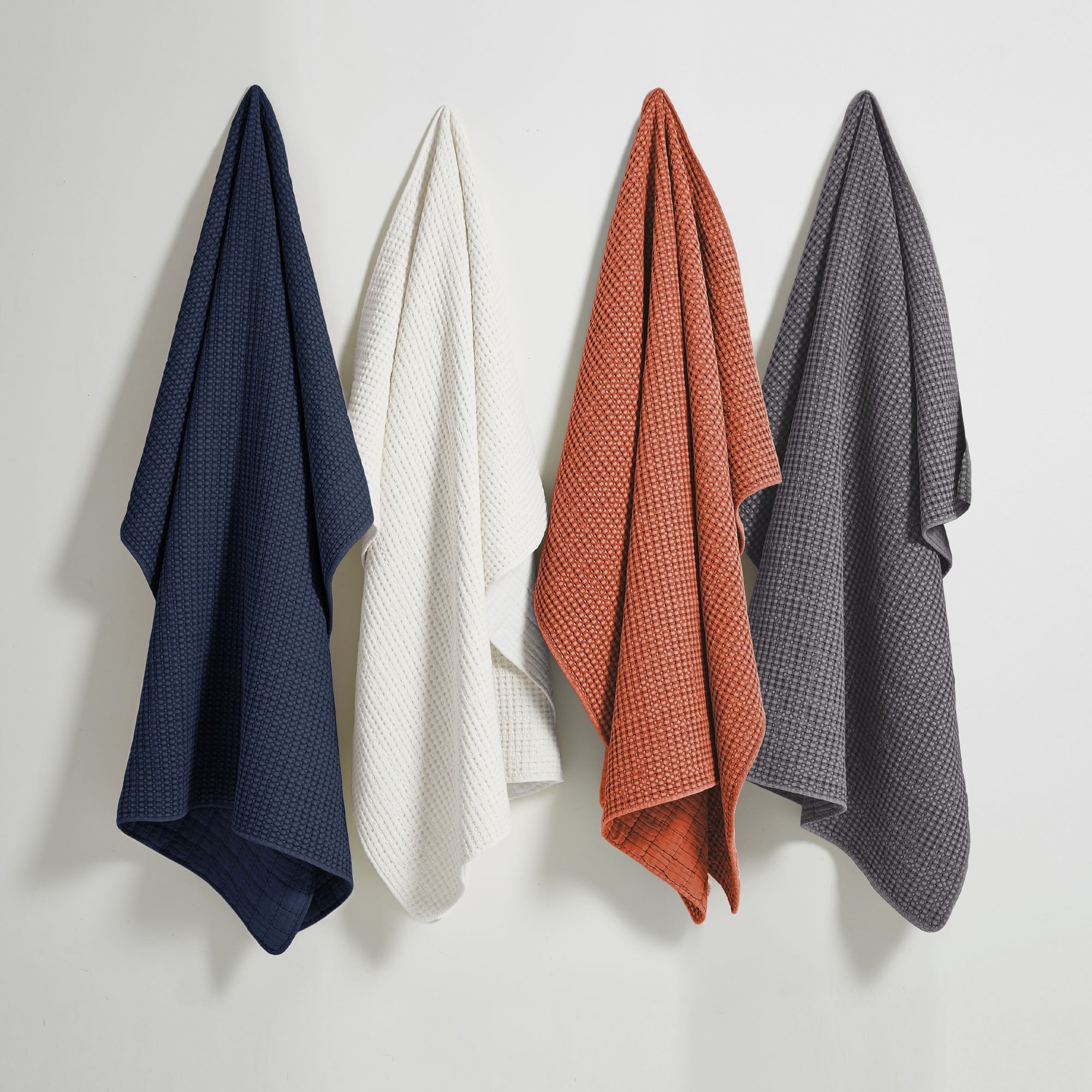 Soft Mills Waffle Quilted Throw Blanket - Cozy & Warm Bedding for Couch, Sofa, and Bed - Perfect for Winter Nights, Movie Time & Home Decor