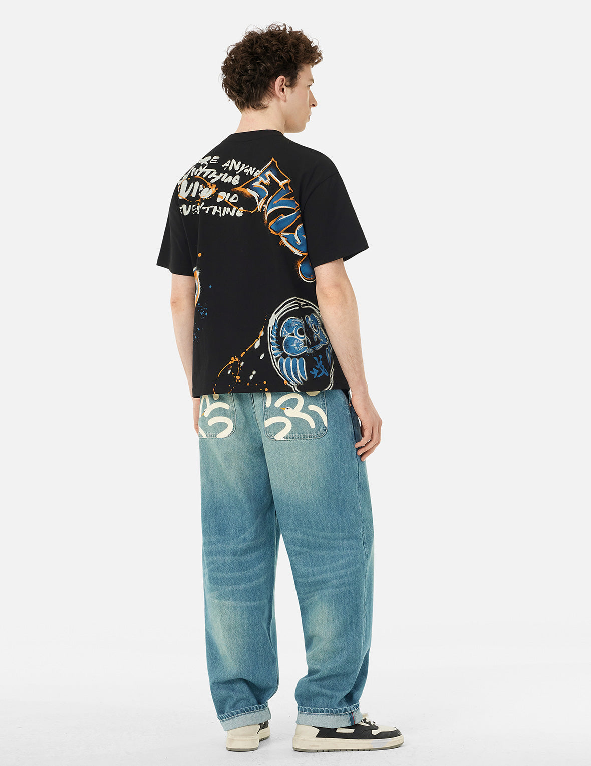 Graffiti Print Relaxed Fit T-Shirt for Men & Women - Trendy Streetwear Graphic Tee for Casual Outfits, Concerts, and Urban Fashion