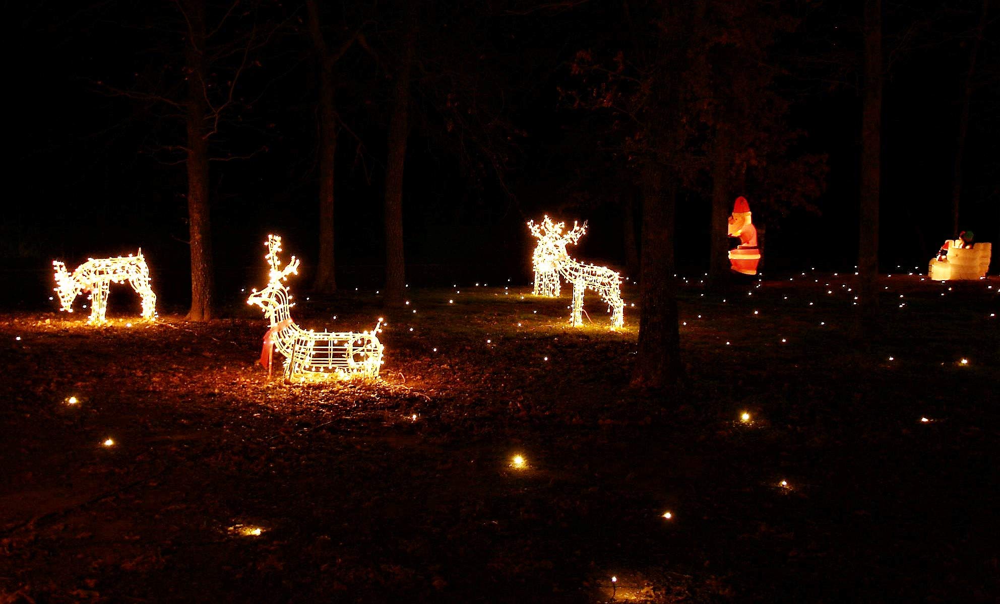 Solar Powered LED Lawn Lights - Firefly Inspired Outdoor Decoration for Garden, Pathway & Christmas Lighting | Weatherproof & Energy Efficient Landscape Lighting for Yard, Patio & Holiday Decor