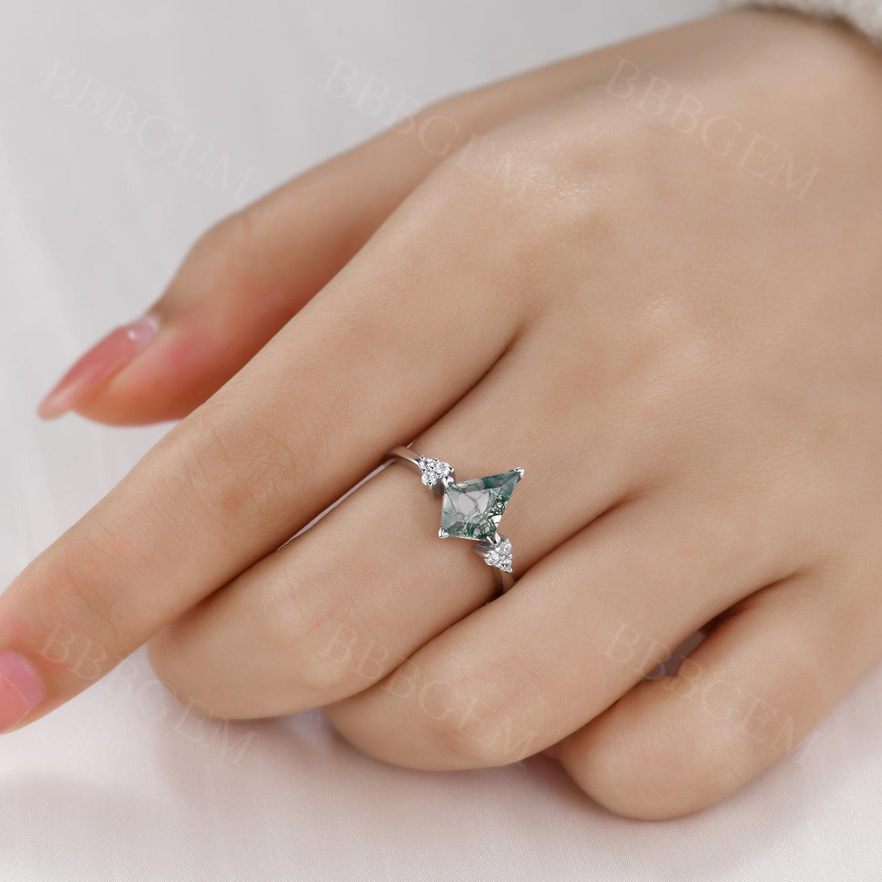 Vintage Kite-Shaped Natural Moss Agate & Diamond Engagement Ring in 14K White Gold - Perfect for Romantic Proposals, Anniversaries & Unique Bridal Jewelry