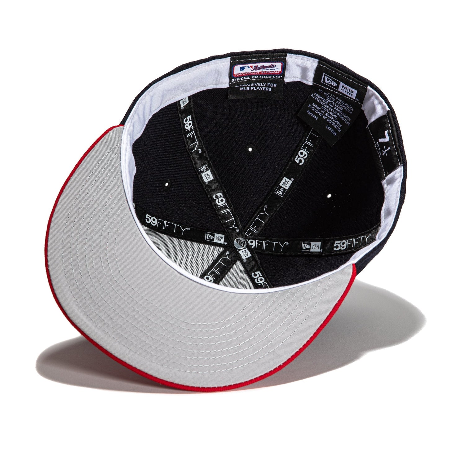 New Era 59Fifty Retro On Field Atlanta Braves Baseball Cap - Navy & Red Snapback Hat for Men & Women - Perfect for MLB Games, Sports Events & Casual Wear