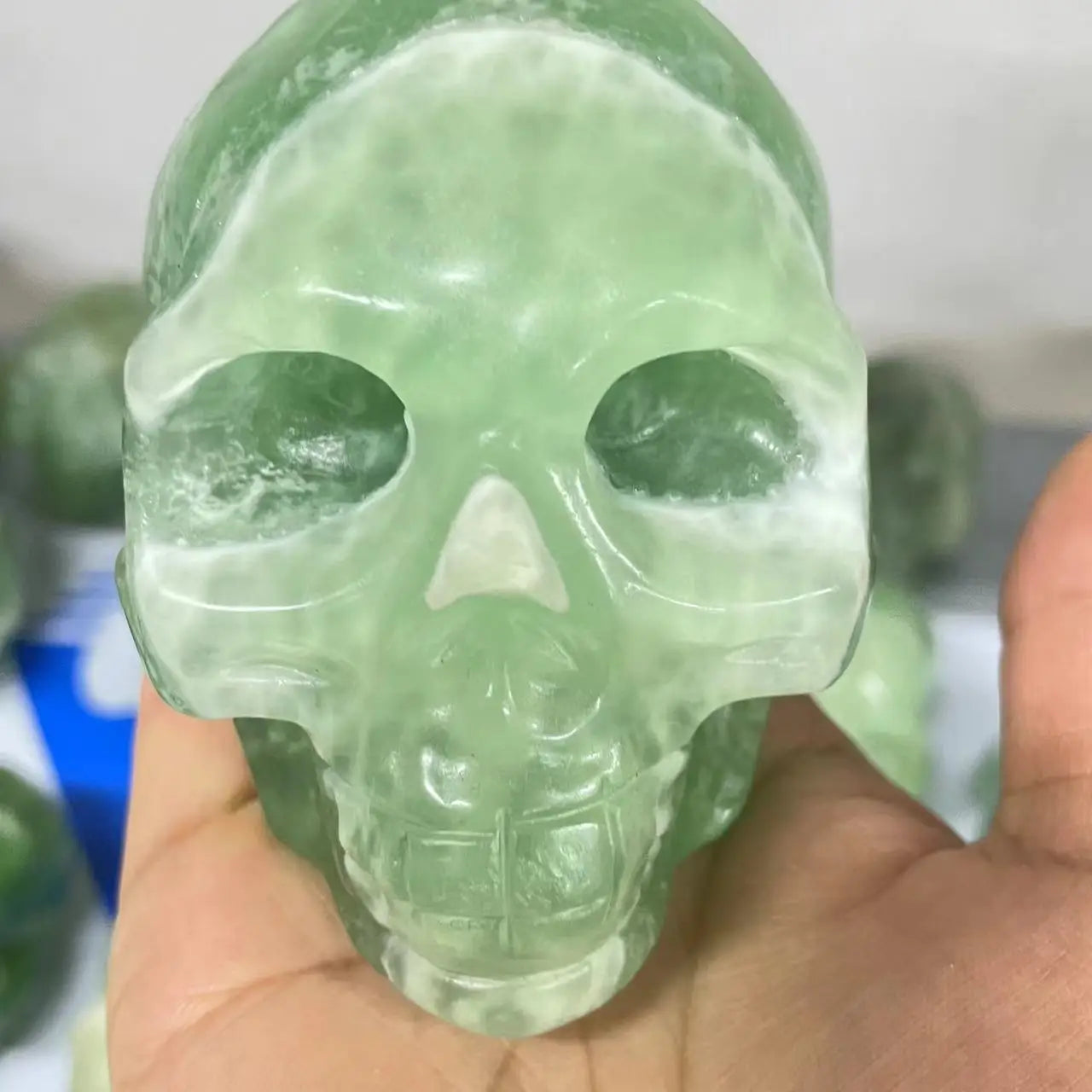 300-1500g Natural Green Fluorite Quartz Skull Gemstone - Healing Crystal for Meditation, Reiki & Home Decor - Handcrafted Spiritual Gift for Energy Balancing & Positive Vibes