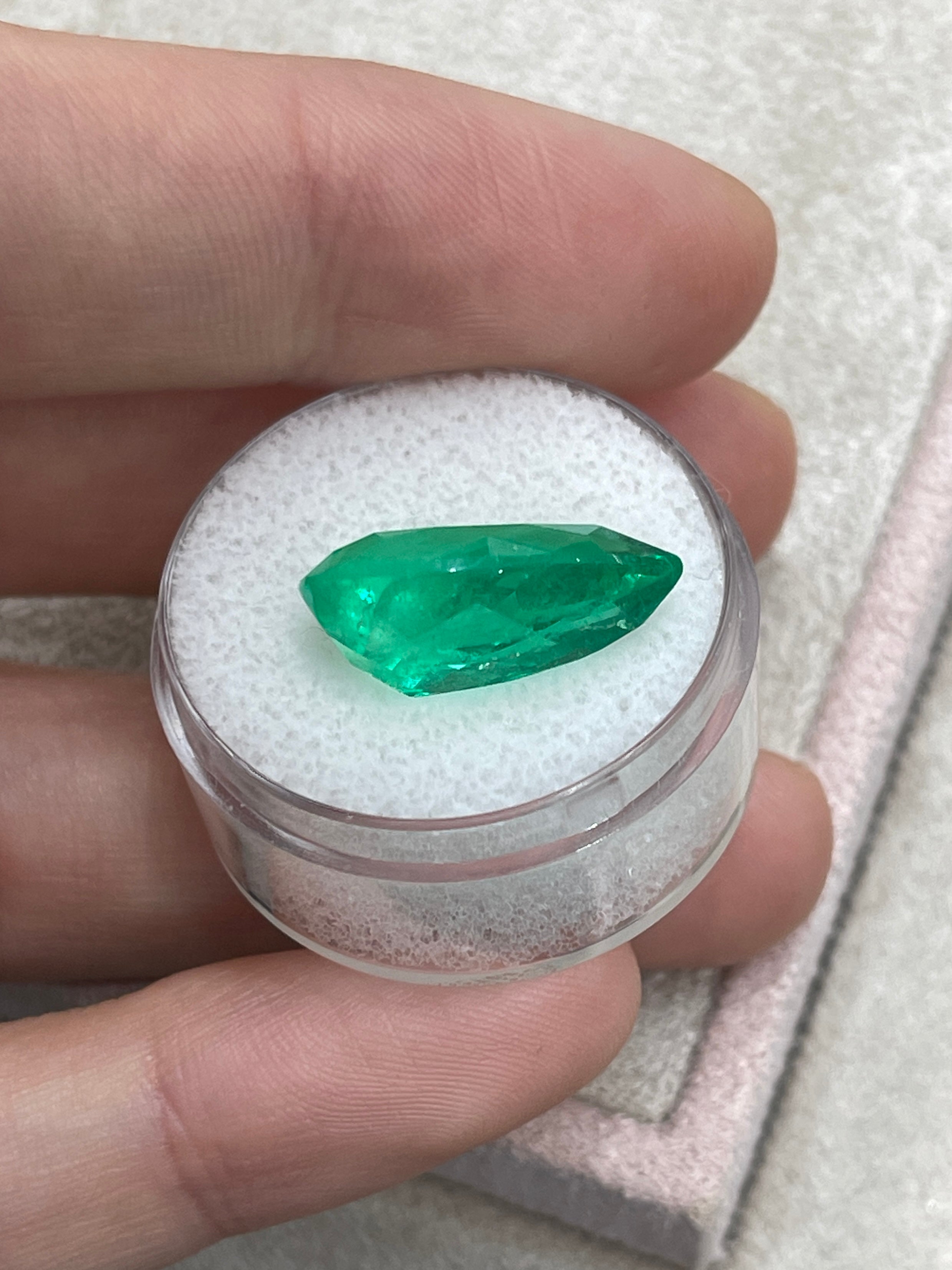 9.10 Carat 18x12mm Yellowish Green Loose Teardrop Natural Colombian Emerald Gemstone for Jewelry Making, Engagement Rings & Luxury Gifts