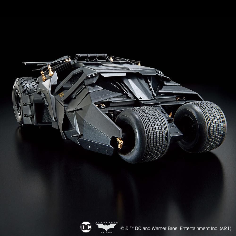 Bandai 1/35 The Dark Knight Trilogy Batmobile (Tumbler) Batman Begins Version Model Kit - Collectible DC Comics Movie Replica for Display & Action Scenes