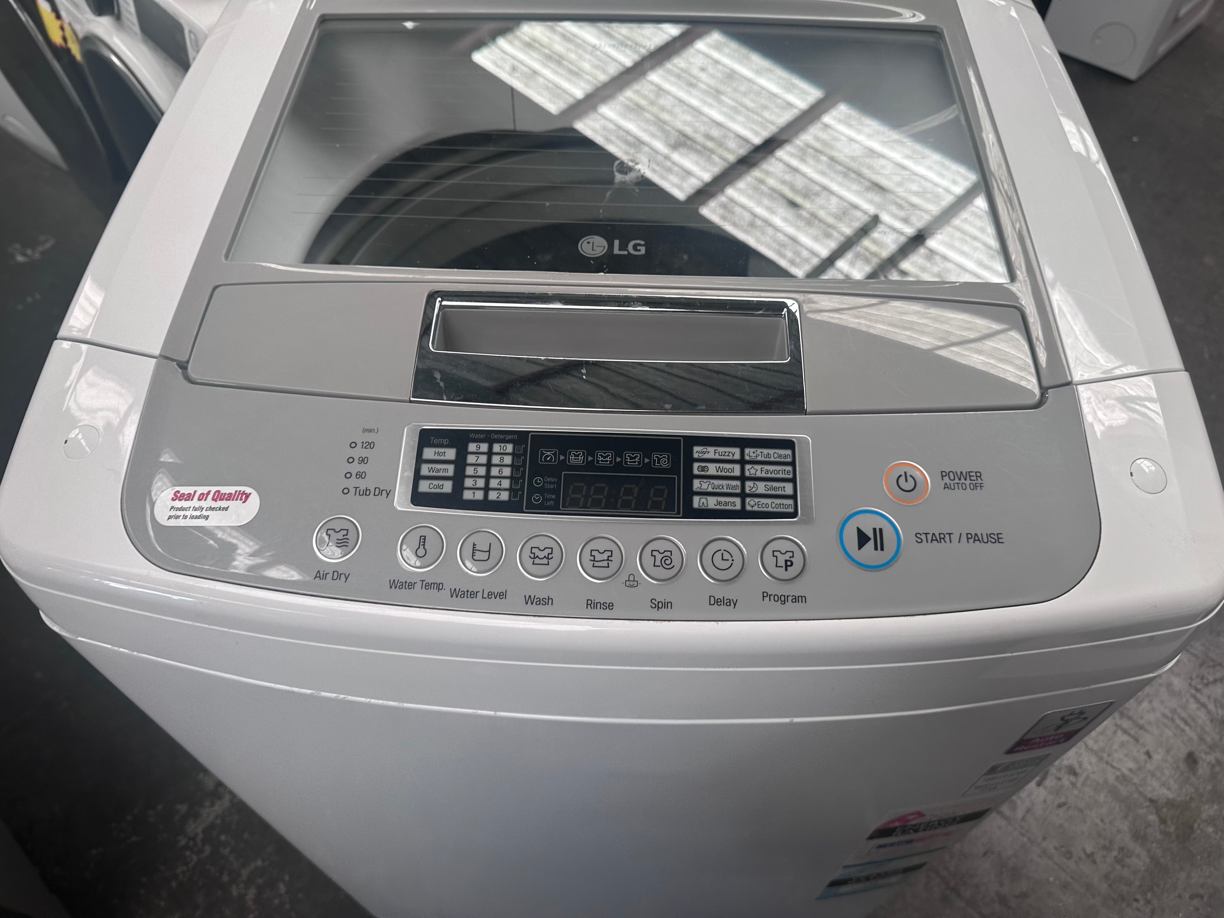 Refurbished LG 8.5kg Top Load Washing Machine - Energy Efficient Laundry Solution for Apartments & Small Homes