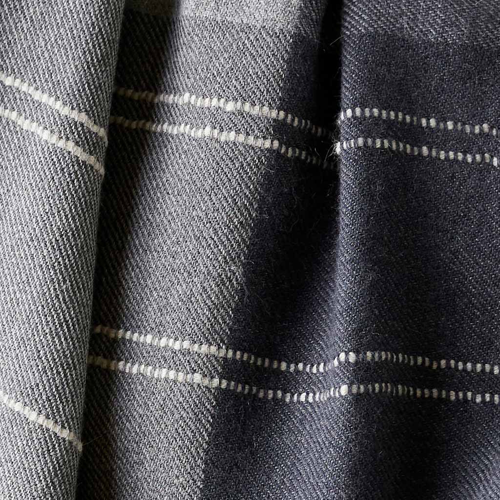 Soft & Cozy Alpaca Wool Throw Blanket - Luxurious Handmade Alpaca Fiber Blanket for Bed, Couch & Home Decor - Perfect for Winter Warmth & Gift Giving