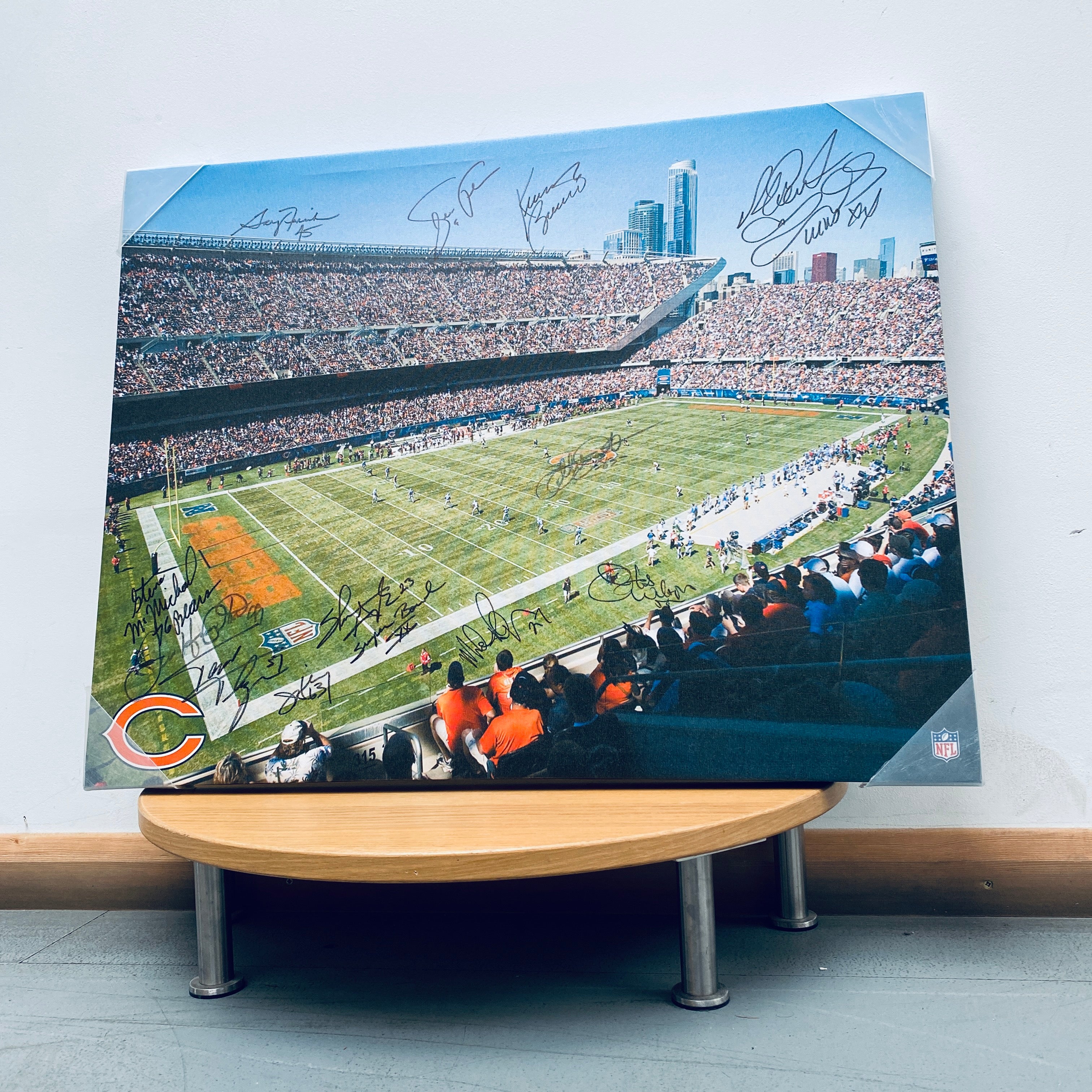 Chicago Bears 1985 Super Bowl XX Championship Team Signed Soldier Field Print - Authentic Collectible Memorabilia for NFL Fans & Sports Enthusiasts | Perfect for Man Cave, Game Room, or Office Decor