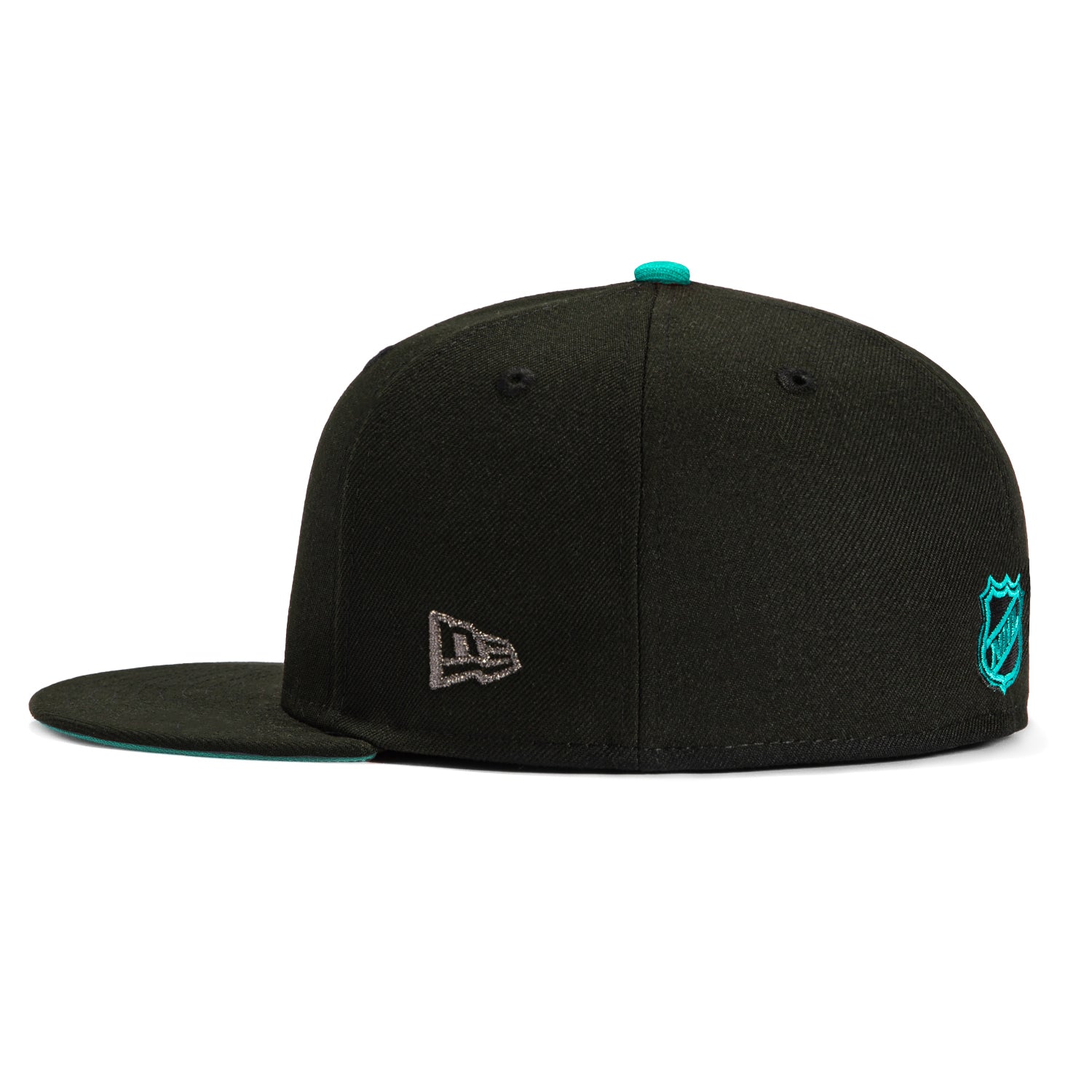 New Era 59Fifty New York Islanders Team UV Protection Baseball Cap - Black NHL Fan Gear for Men & Women - Perfect for Games, Tailgating & Outdoor Activities