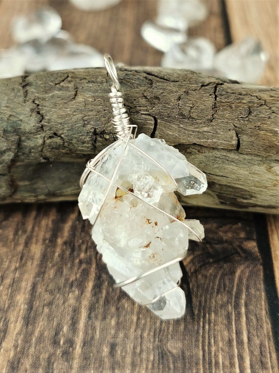 Natural Arkansas Quartz Cluster Pendant Necklace - Healing Crystal Jewelry for Women, Spiritual Energy Protection - Perfect for Meditation, Yoga & Gift Giving
