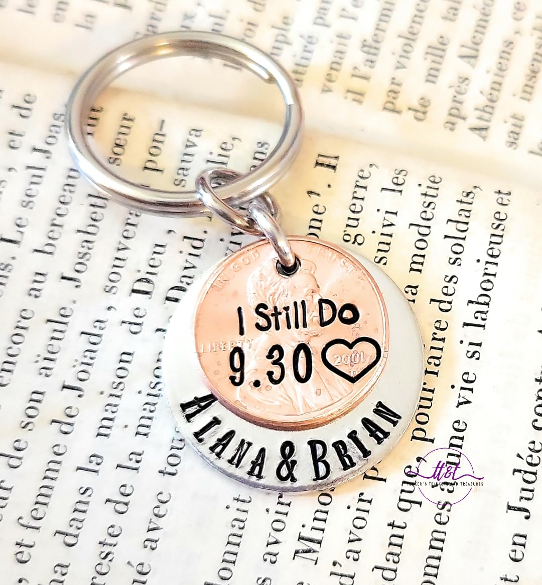 Personalized 'I Still Do' Wedding Anniversary Keychain - Romantic Gift for Husband & Wife - Perfect for Anniversaries, Valentine's Day & Couples Gifts