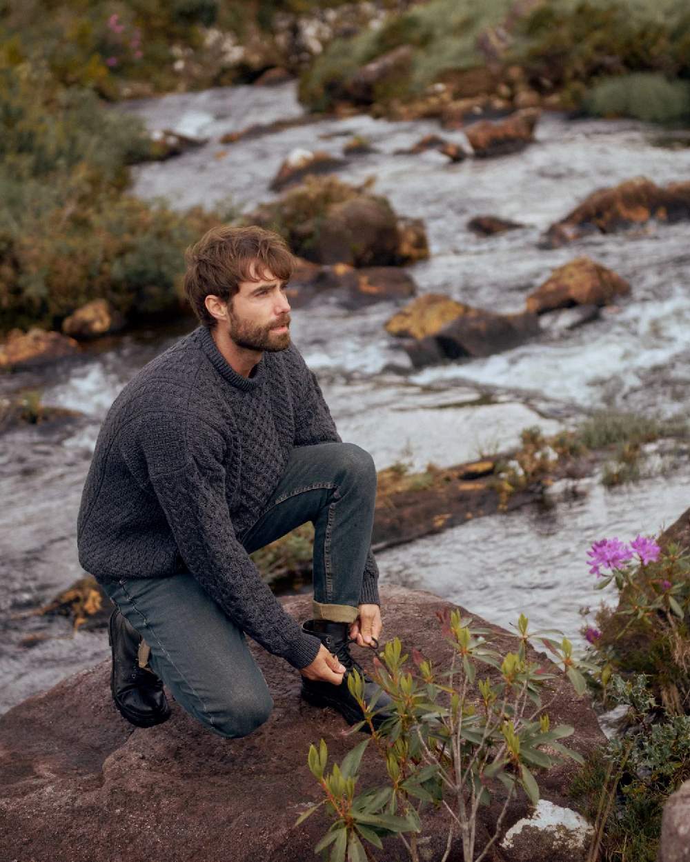 Aran Inisheer Traditional Irish Wool Sweater for Men & Women - Warm Handmade Knitwear for Winter, Fall & Outdoor Activities