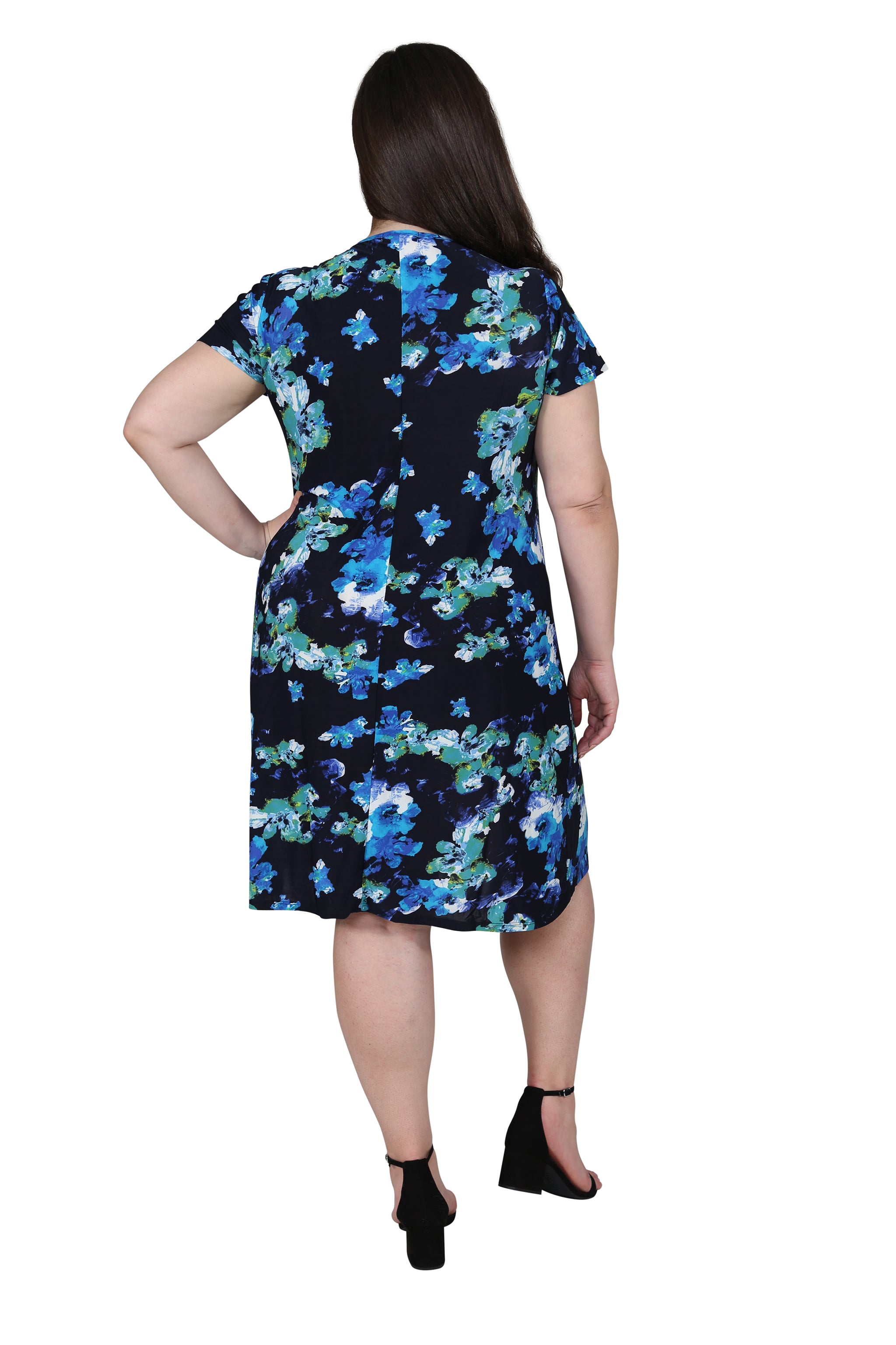 La Cera Plus Size Floral Print Dress for Women - Summer Flowy Maxi Dress with V-Neck & Side Pockets - Perfect for Beach Vacation, Garden Party & Casual Outings