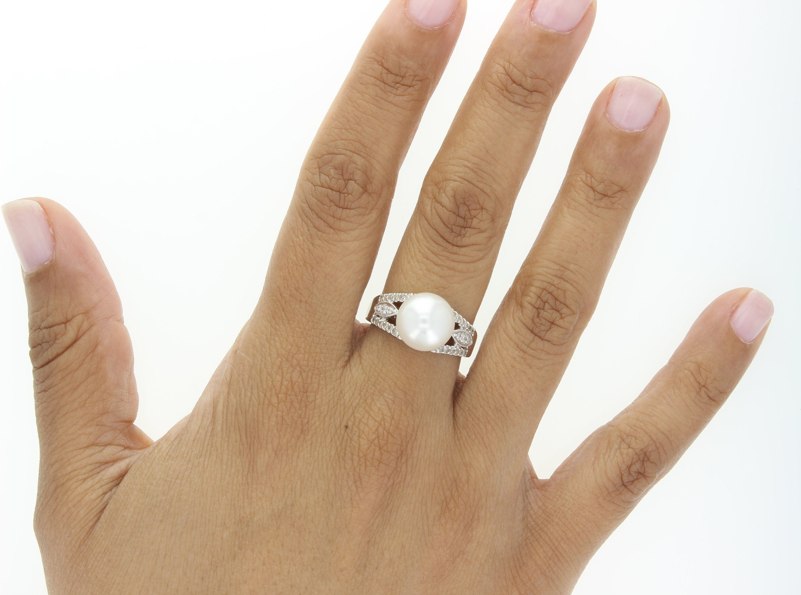 14K White Gold Freshwater Pearl & Diamond Ring - 0.25cttw, Elegant Jewelry for Weddings, Anniversaries & Special Occasions
