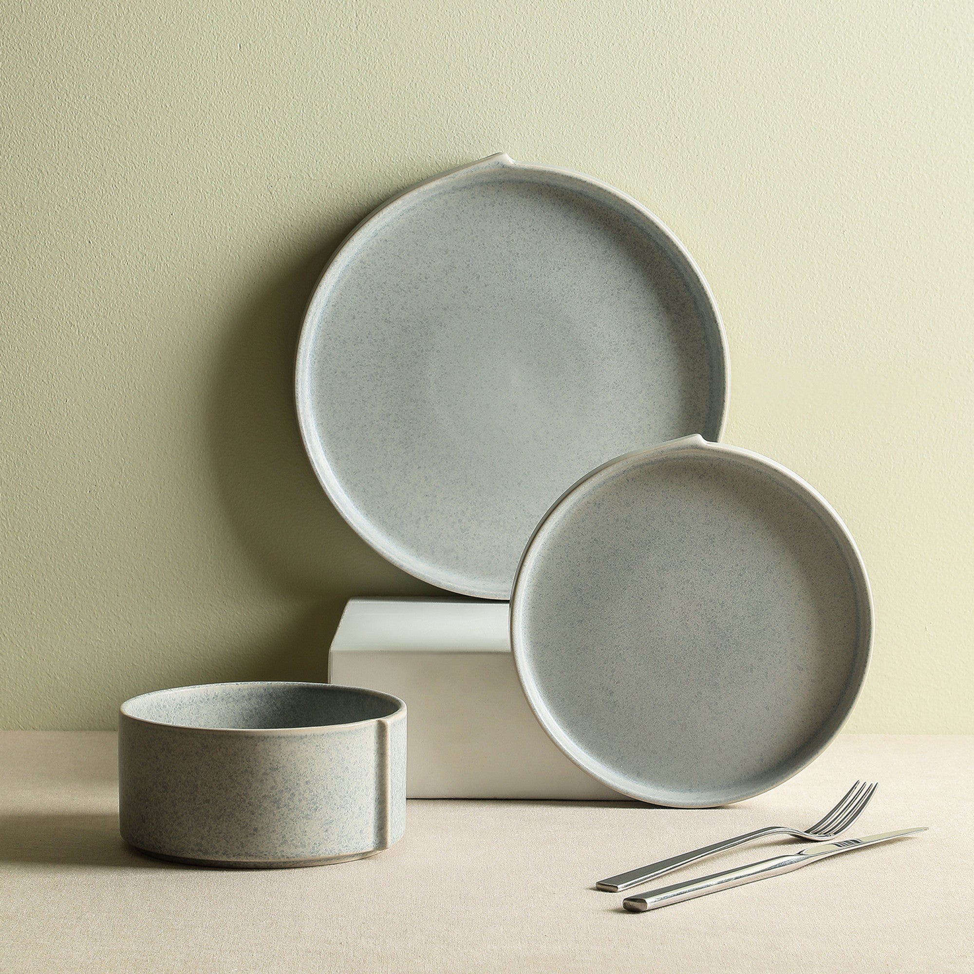 Premium Blue Grey Stoneware Dinnerware Set - 16-Piece Porcelain Tableware for Everyday & Formal Dining - Durable & Stylish for Home, Restaurant, or Gift Use