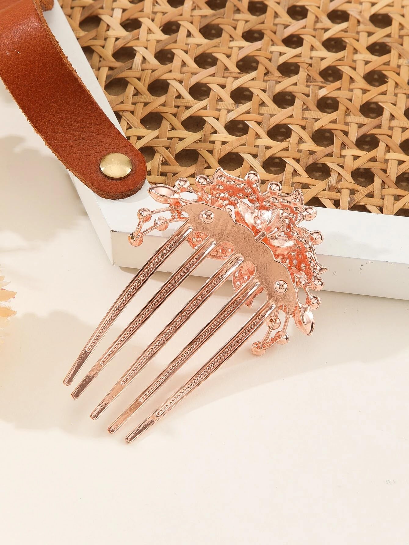 BellaStella Premium Rhinestone Flower Hair Comb - Elegant Bridal Hairpin for Wedding, Prom, and Special Occasions | Perfect for Updos, Half-Up Styles, and Formal Hairstyles
