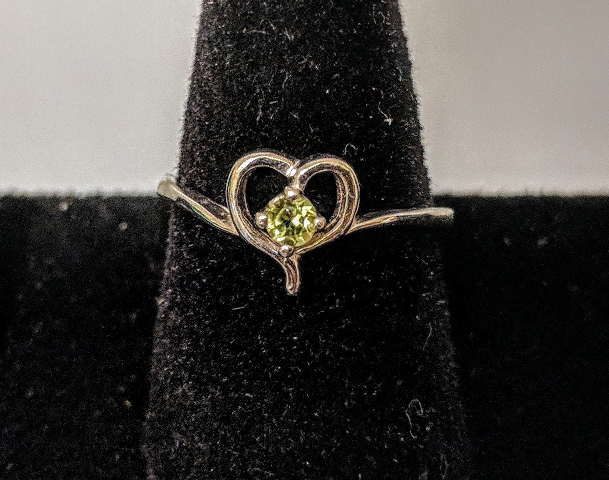Natural Gemstone Heart Ring in Sterling Silver - Citrine, Chrome Diopside, Garnet, Peridot, Topaz & Amethyst Birthstone Jewelry | Romantic Gift for Her, Anniversary, Valentine's Day | Perfect for Everyday Wear & Special Occasions
