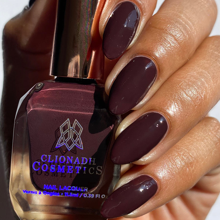 Premium Macbeth Nail Lacquer - Long Lasting Nail Polish Set with Vibrant Colors - Perfect for Salon, Home Manicures & Special Occasions