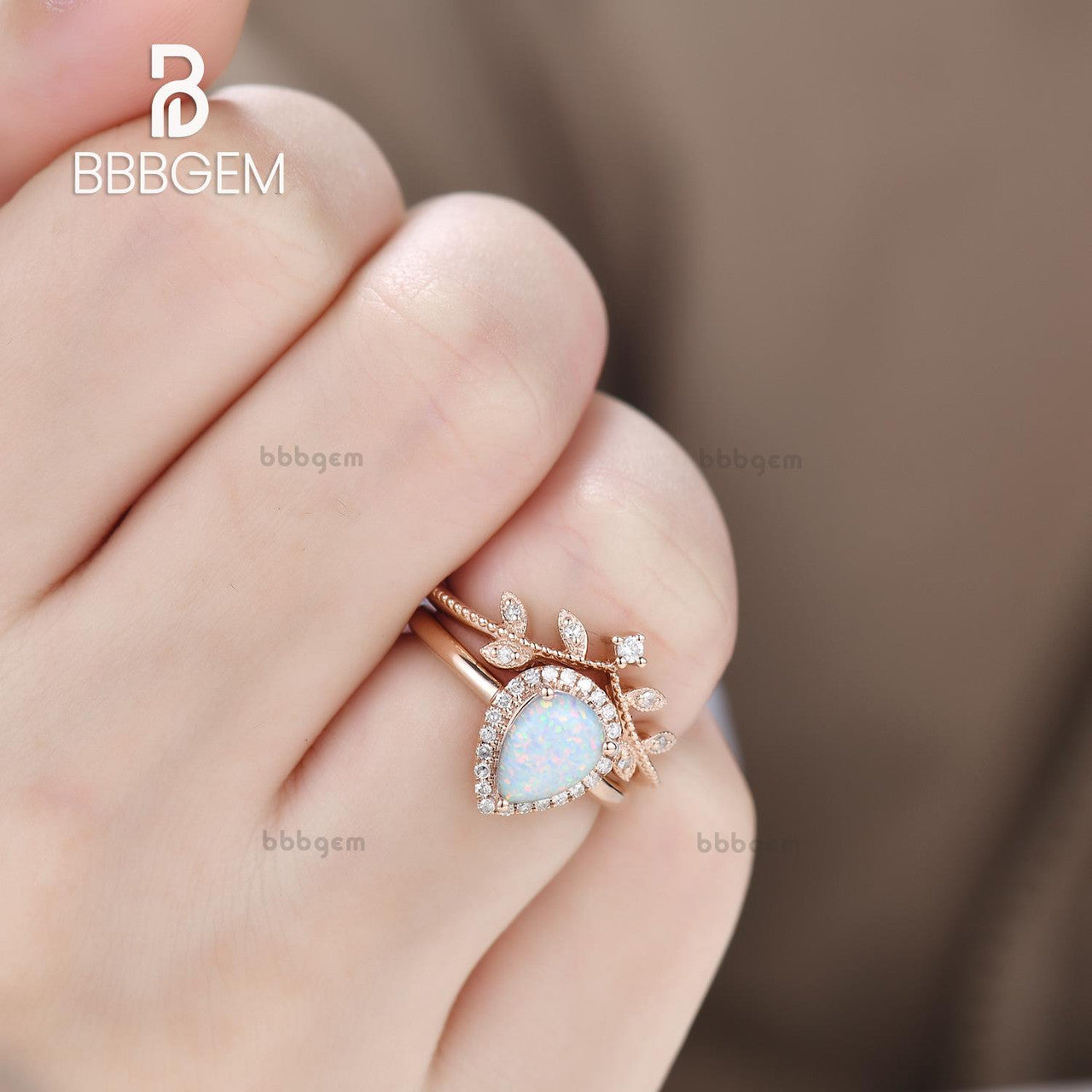 Vintage 14K/18K Gold Pear Opal Rose Gold Wedding Ring Set with Halo Leaf Band - Elegant Bridal Jewelry for Engagement, Anniversary & Special Occasions