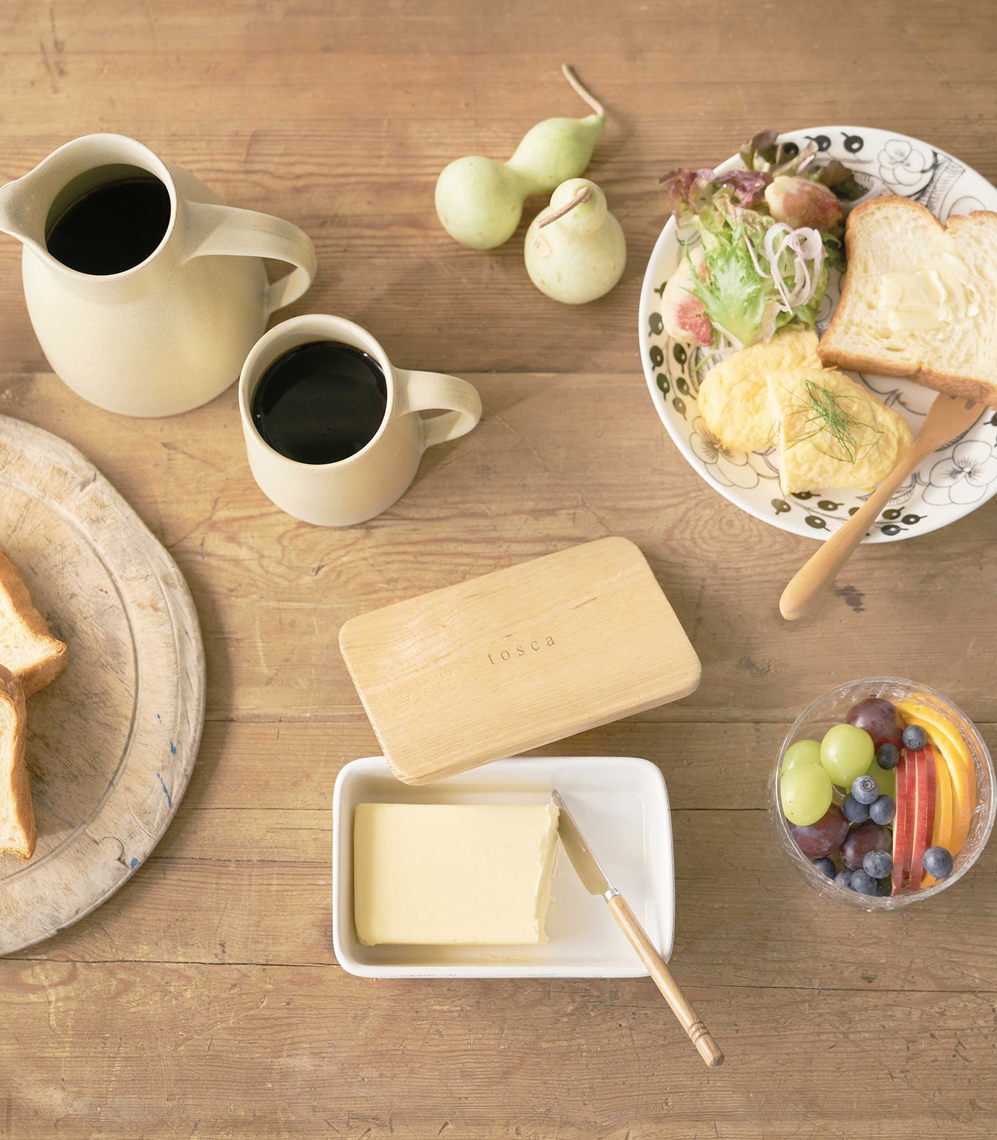 Ceramic Butter Dish with Lid - Airtight Food Storage Container for Kitchen Countertop - Perfect for Butter, Cheese & Spreads - Elegant Farmhouse Style for Dining & Entertaining