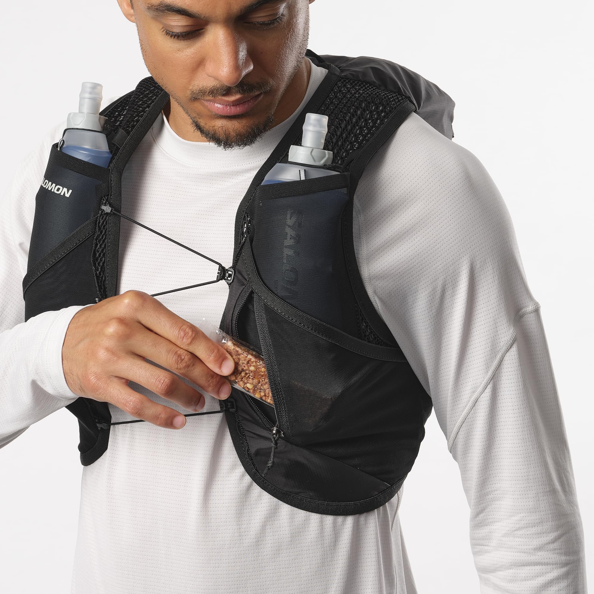 Salomon ACTIVE SKIN 8 Hydration Vest Set - Lightweight Running Backpack with Water Bottles for Trail Runners & Hikers - Perfect for Long Distance Running, Marathon Training & Outdoor Adventures