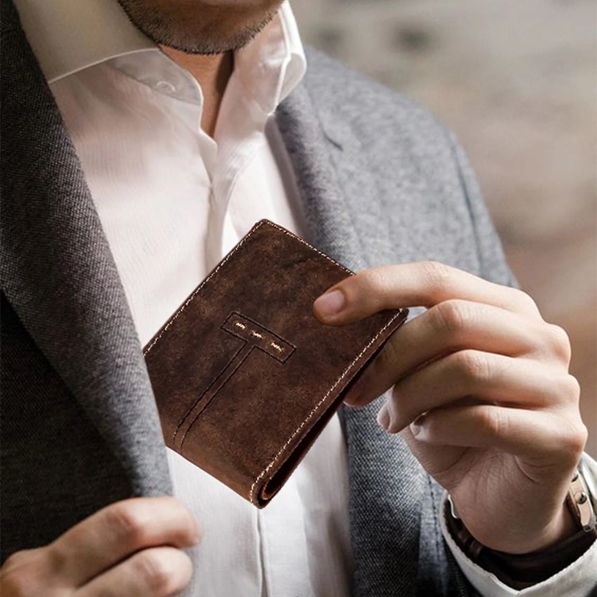Premium Genuine Leather Bifold Wallet for Men - RFID Blocking Protection with Multiple Credit Card Slots & Coin Pocket - Classic Brown Wallet for Everyday Use, Business, Travel & Gifts