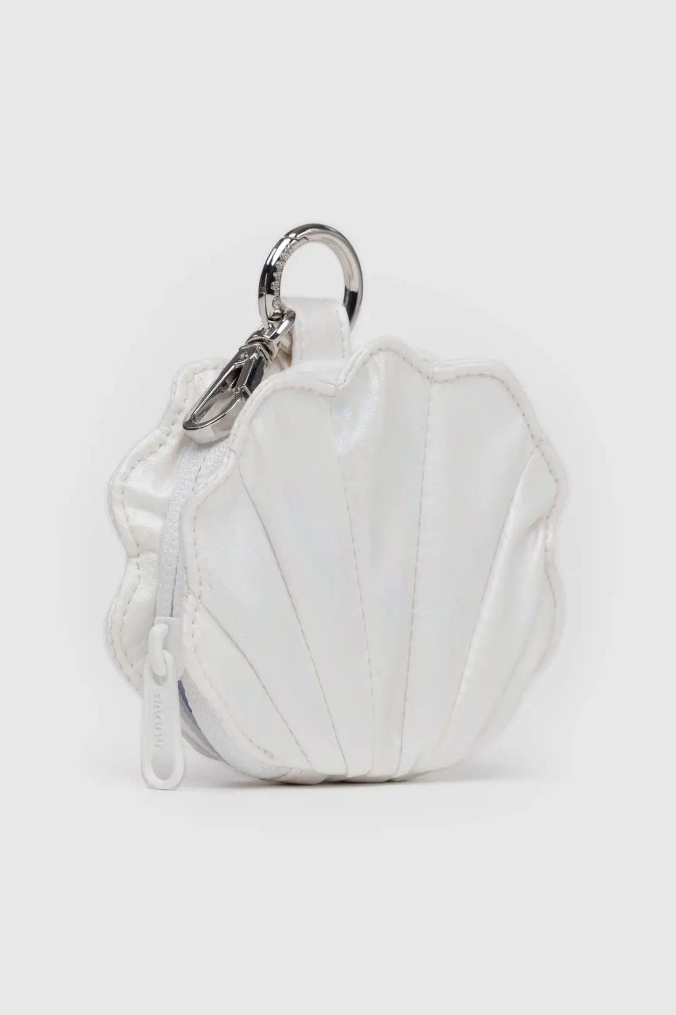 Elegant Shell Bag Charm with Pearl Metallic Accent - Perfect for Handbags, Backpacks & Keychains - Boho Beach Style Accessory