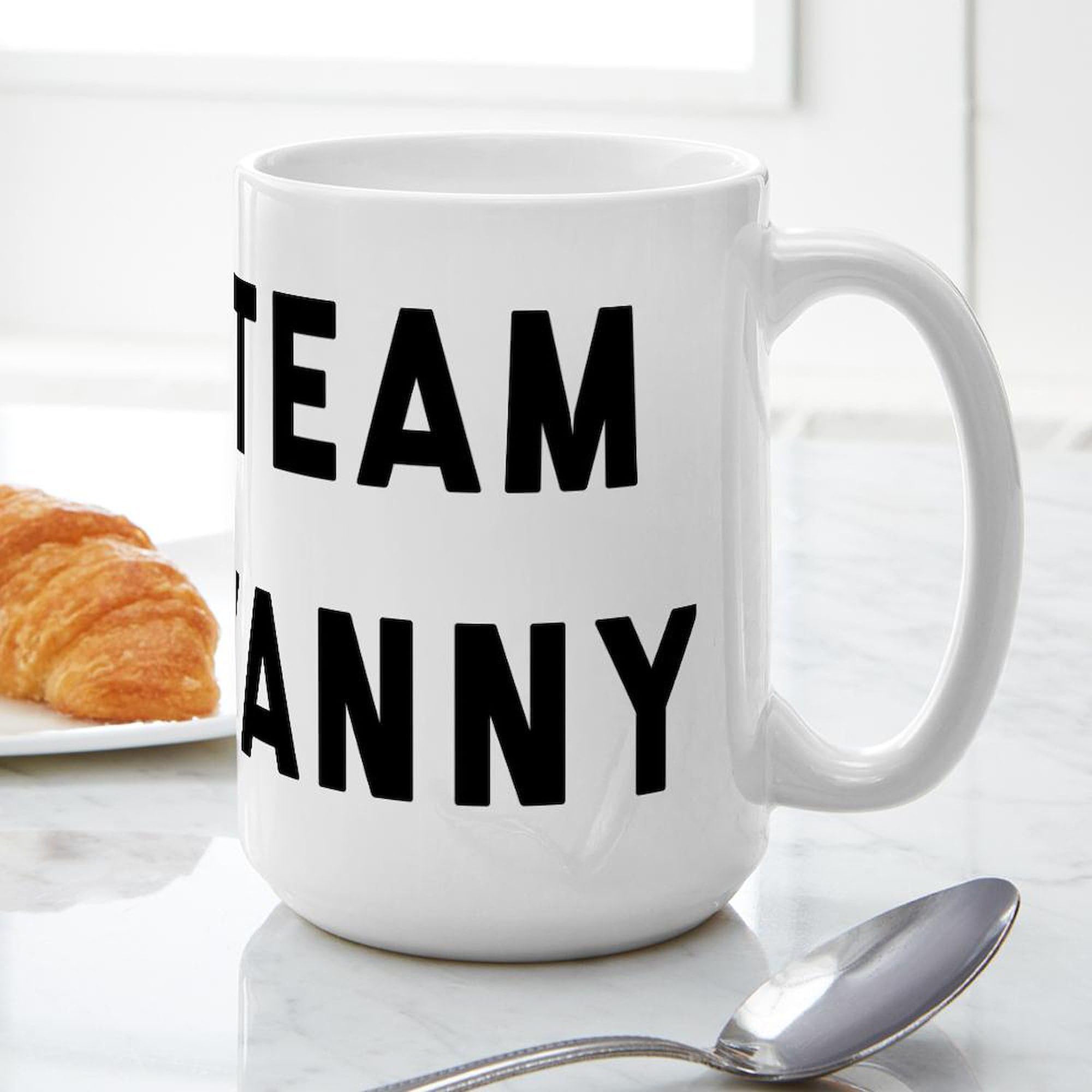 Team Yanny 15 oz (444 ml) Ceramic Coffee Mug - Funny Novelty Gift for Office, Home & Coffee Lovers - Perfect for Tea, Hot Chocolate & Morning Brews