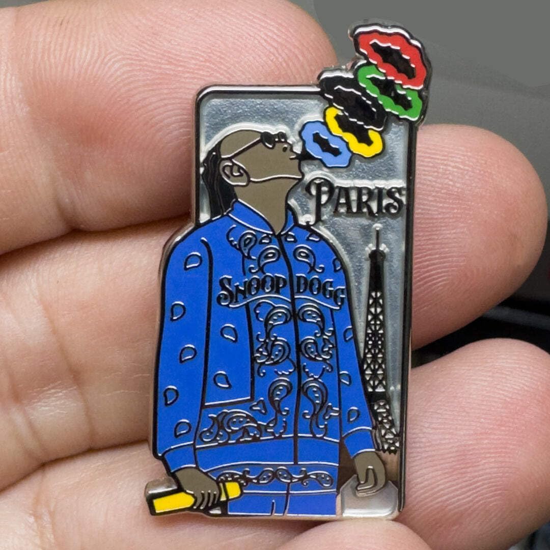 CL4-16 Pin for Snoop Dogg Fans - Collectible Memorabilia for Paris Olympics 2024 Attendees | Perfect for Concerts, Sports Events & Fan Collections