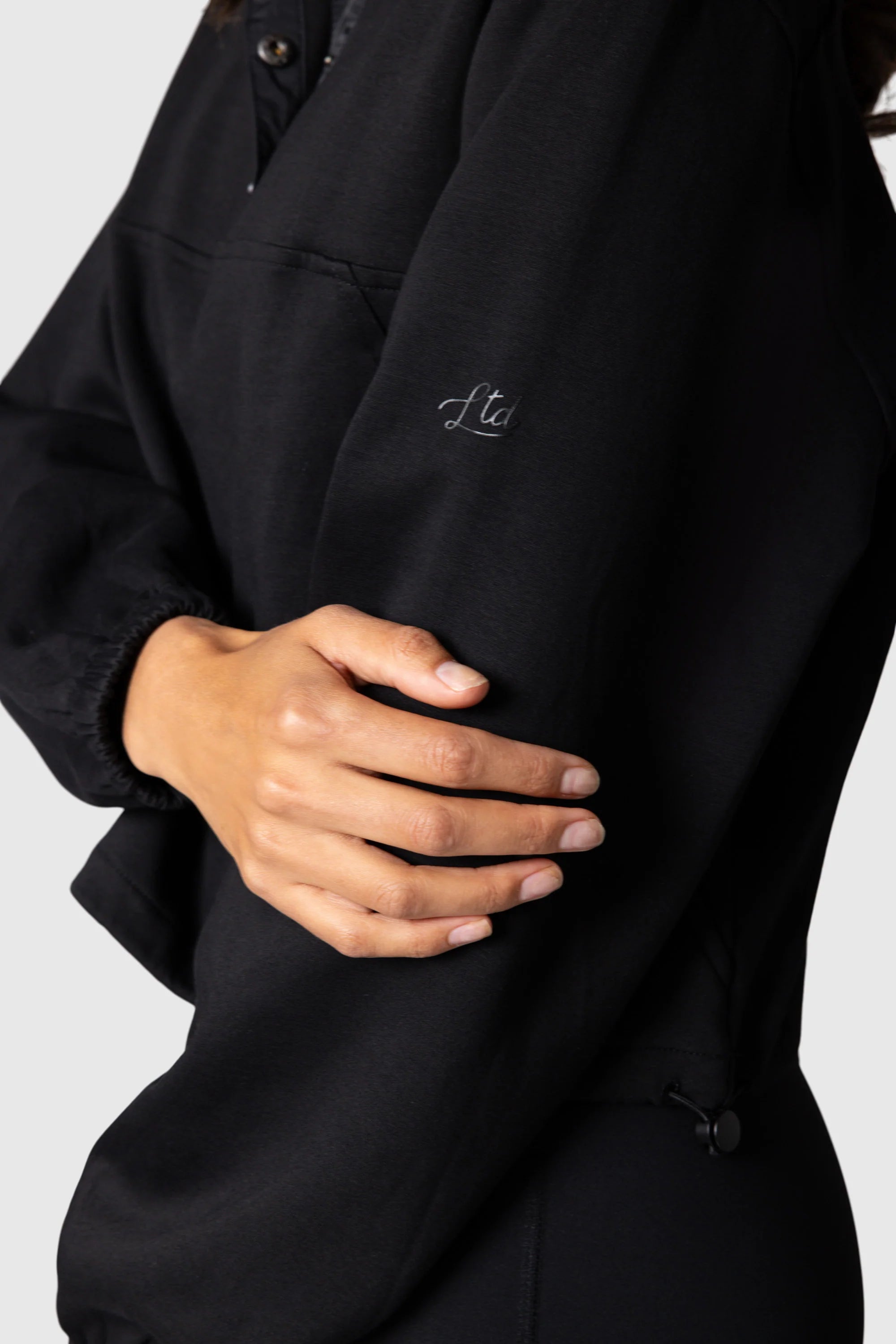 Black Snap Pullover Hoodie - Stylish & Comfortable for Casual Wear, Gym, and Outdoor Activities