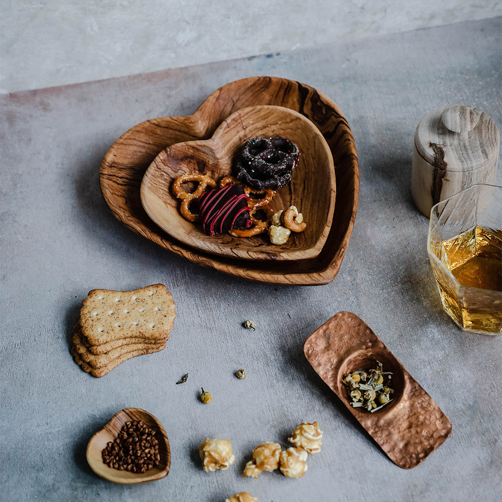 Handcrafted Wild Olive Wood Heart-Shaped Serving Plates Set - Perfect for Valentine's Day, Weddings & Romantic Dinner Parties