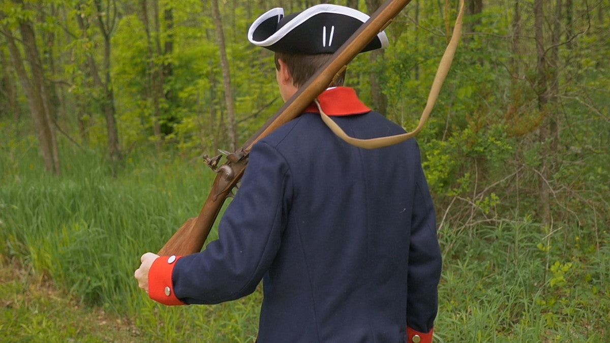 Authentic Revolutionary War Coat - 18th Century Historical Reenactment Costume for Men & Women - Perfect for Living History Events, Theater Performances & Themed Parties