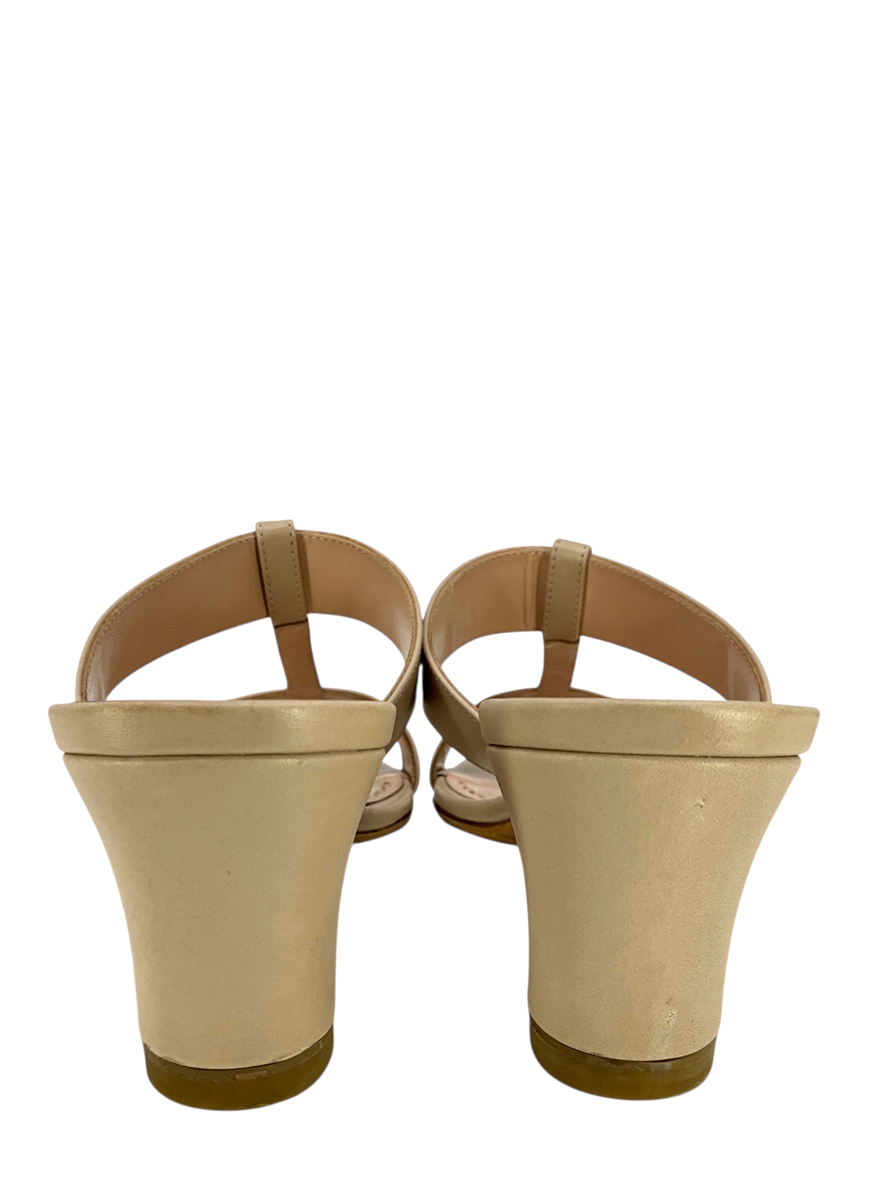 Manolo Blahnik Kesbihi Leather Slide Sandals Women's Size 9.5 - Comfortable Luxury Summer Slides for Beach, Pool & Casual Outings