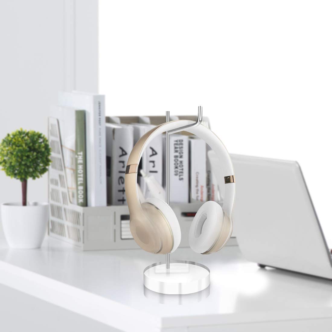 Geekria Premium Acrylic Aluminum Headphone Stand - Universal Gaming Headset Holder & Desk Display Hanger for Bose QC35, Beats Solo3, Sony WH-1000XM4 - Perfect for Home Office, Gaming Setup & Studio Organization (Clear)