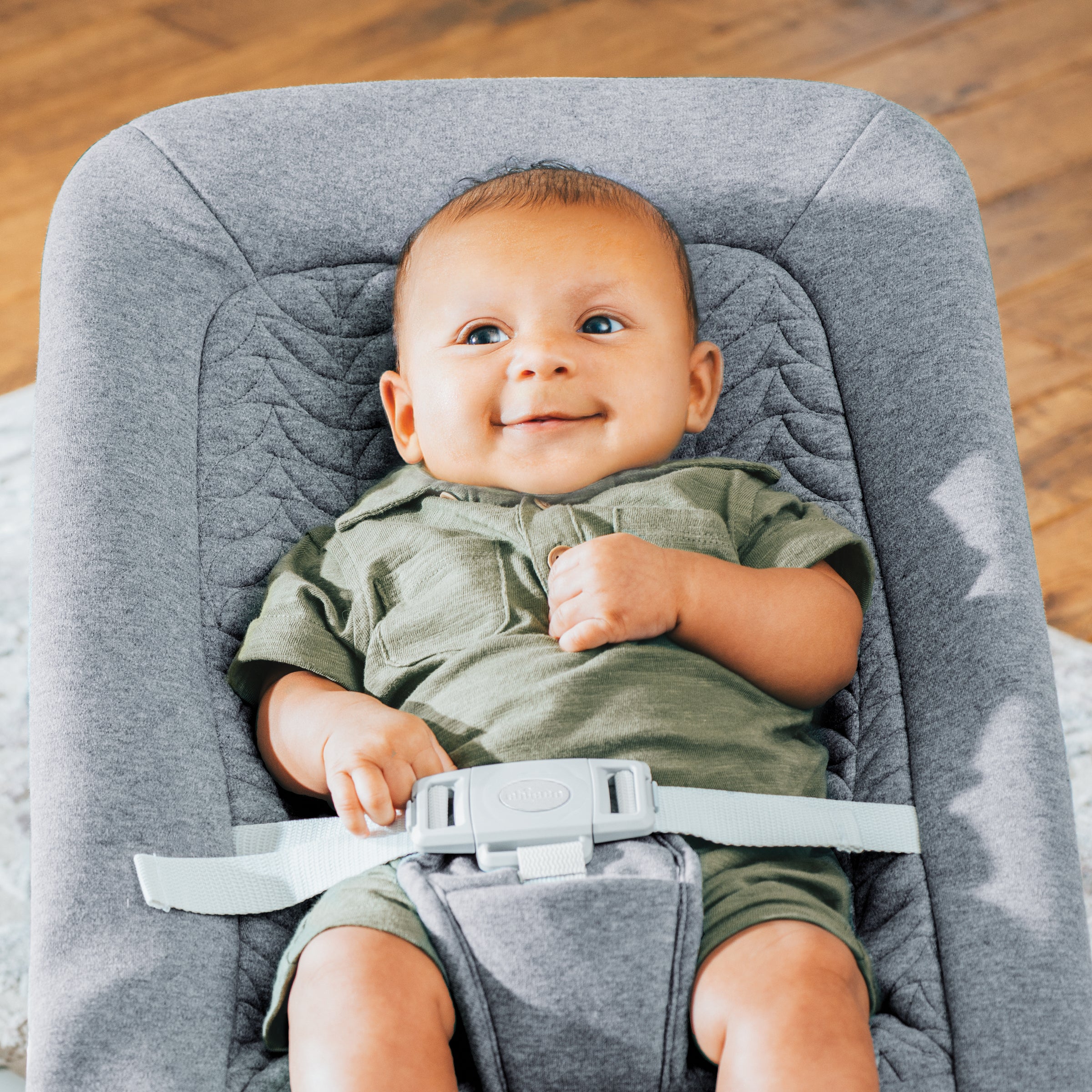 Chicco E Motion Auto Glider & Bouncer Baby Swing with Soothing Vibrations - Open Box | Perfect for Newborns & Infants, Ideal for Nursery, Living Room & Travel