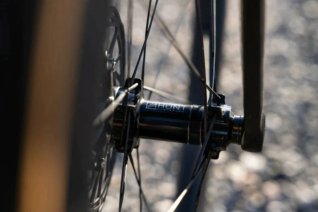 HUNT 83 Aerodynamicist Carbon Disc Front Wheel - Lightweight & High-Performance Road Bike Wheel for Racing & Endurance - Perfect for Triathlons, Time Trials & Competitive Cycling