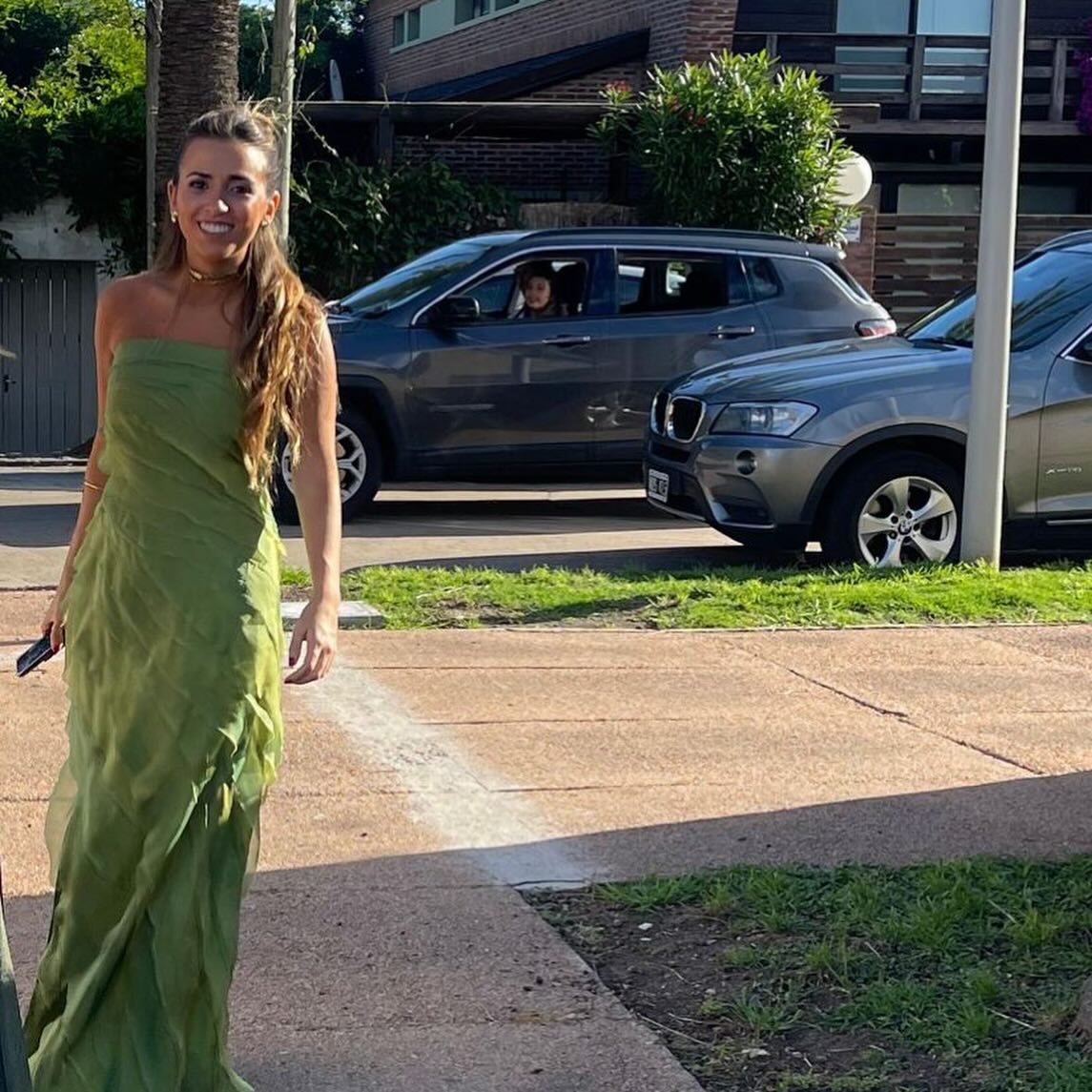 Elegant Green Ruffle Formal Party Dress with High Slit - Wedding Guest & Prom Gown J6192 | Perfect for Evening Galas, Cocktail Parties & Special Occasions