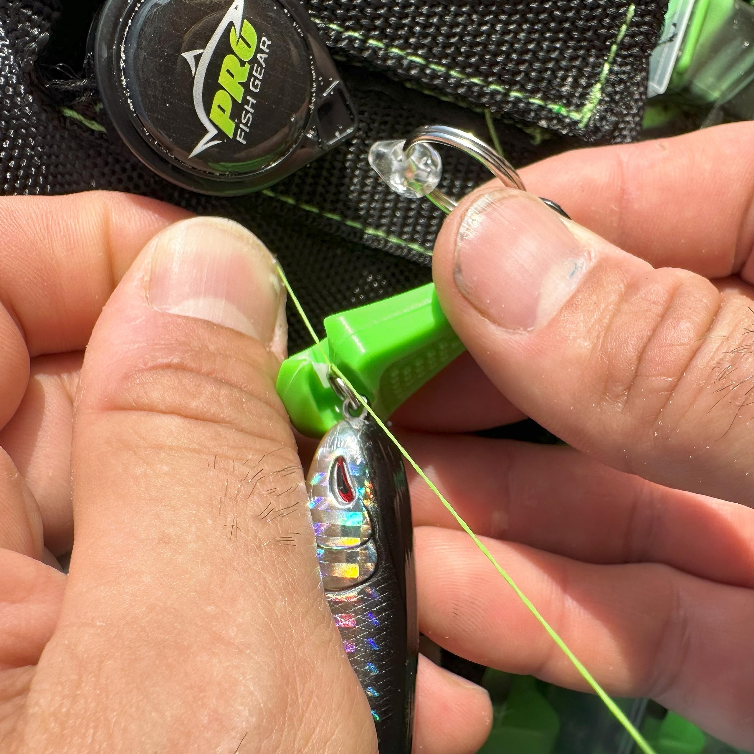 LINE CUTTERZ Patented Ceramic Blade Zipper Pull - Quick Braided Fishing Line Cutter Tool for Saltwater & Freshwater Fishing - Essential Fishing Gear Accessory for Anglers - Perfect for Boat, Kayak and Shore Fishing