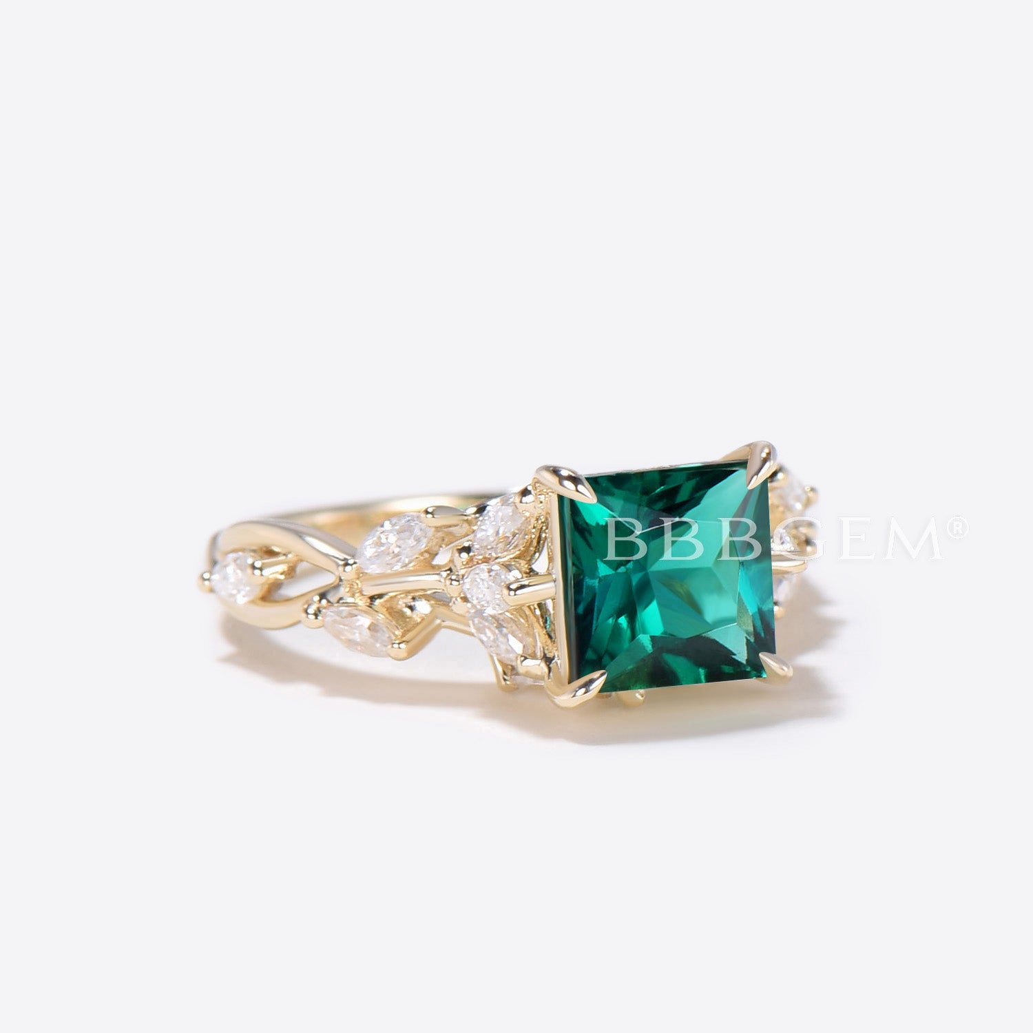 14K Gold Princess Cut Emerald and Marquise Diamond Engagement Ring for Women - Perfect for Proposals, Anniversaries, and Special Occasions