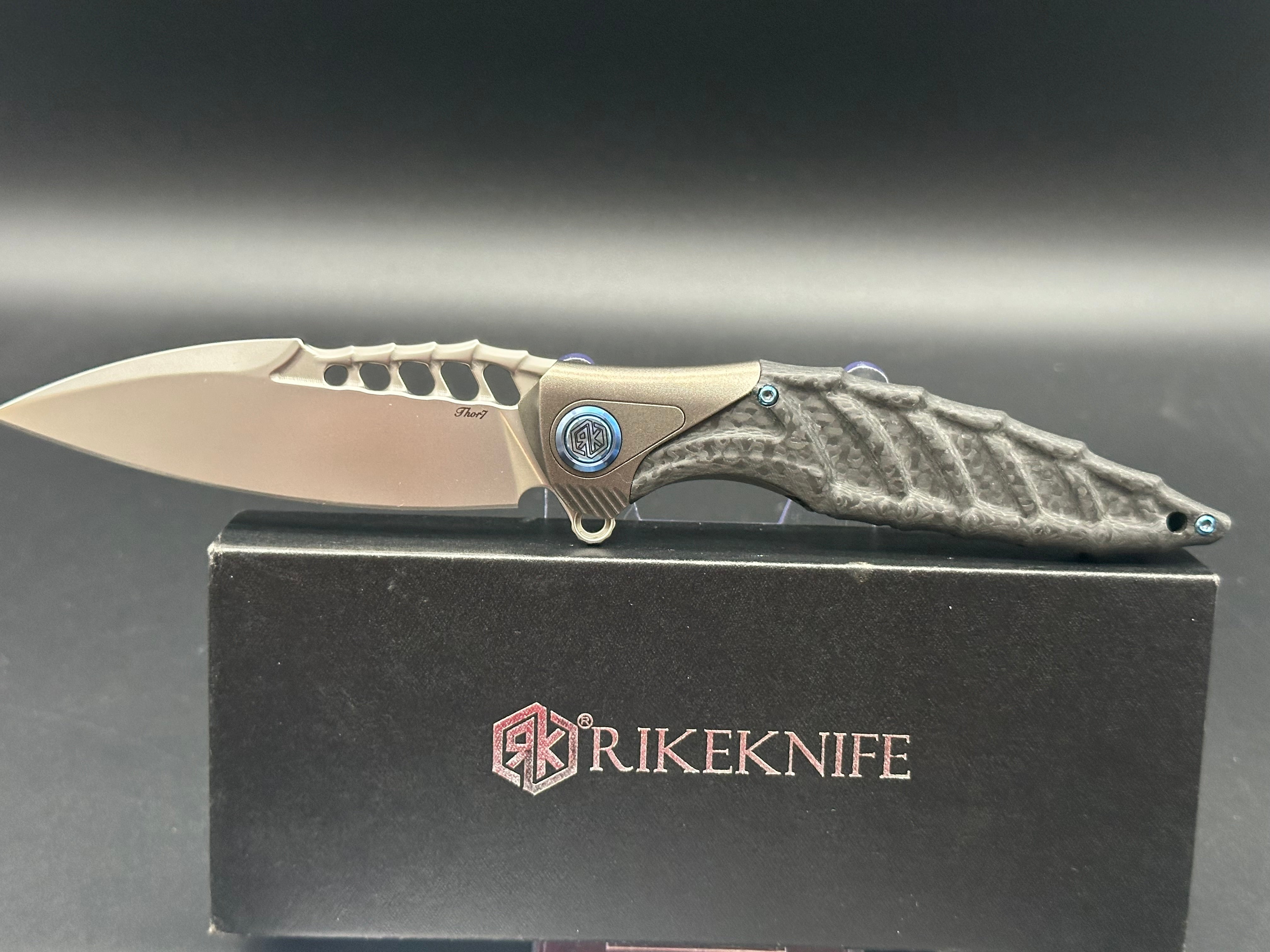 Rike Thor 7 B/CF Folding Knife - Premium M390 Steel Blade & Carbon Fiber Handle - EDC, Outdoor Survival, Camping, Hunting Gear