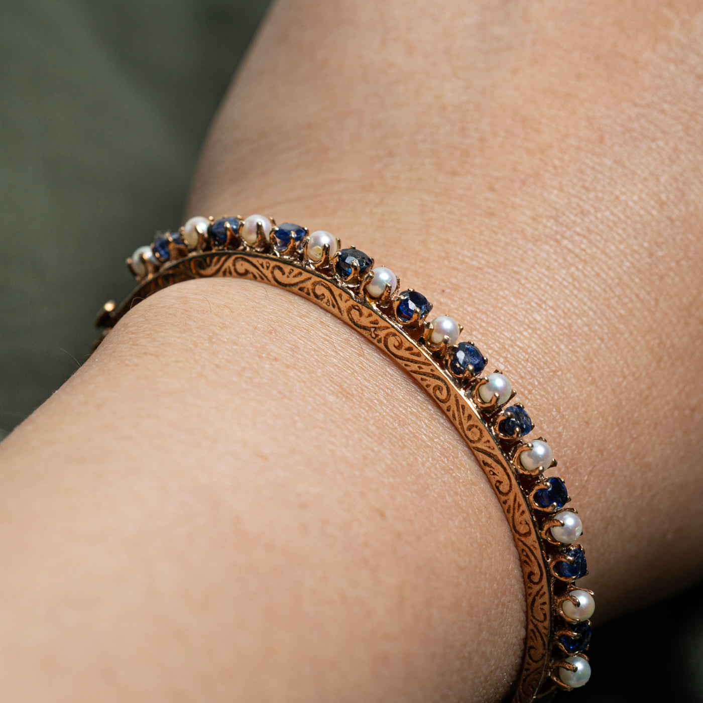 Vintage Blue Sapphire & Pearl Bangle Bracelet - 1.94ctw Gemstone Jewelry, 3.00-3.50mm Pearls - Elegant Women's Fashion Accessory for Wedding, Party & Special Occasions