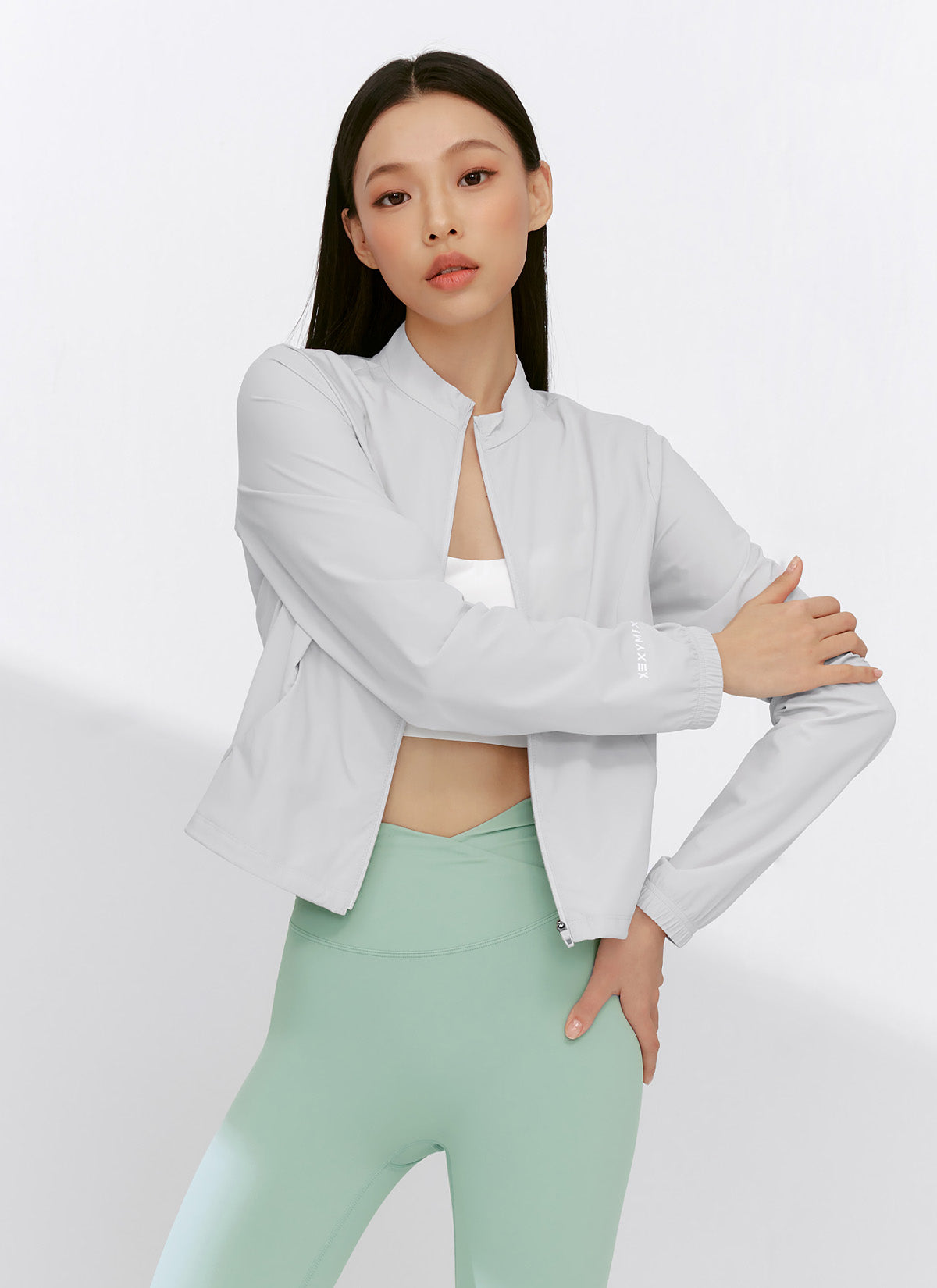 Lightweight Big Logo Crop Windbreaker Jacket for Women - Trendy Spring & Fall Outerwear for Running, Hiking, and Casual Wear