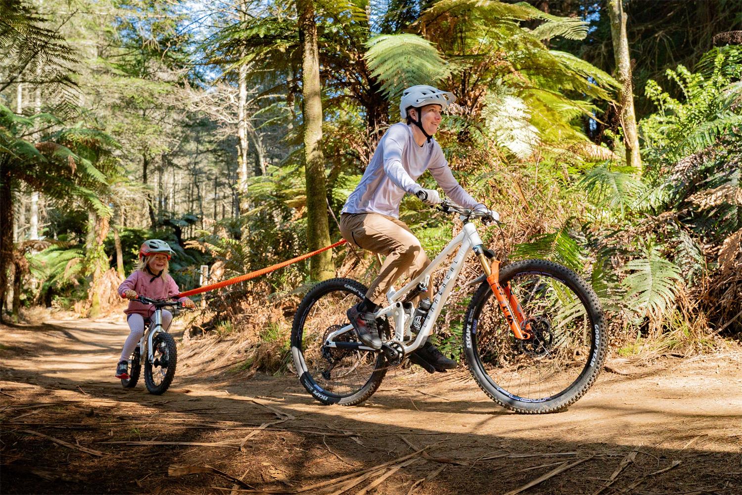 Kids MTB Tow Rope - Adjustable Bike Towing System for Child Cyclists | Perfect for Mountain Biking, Trail Rides & Family Adventures