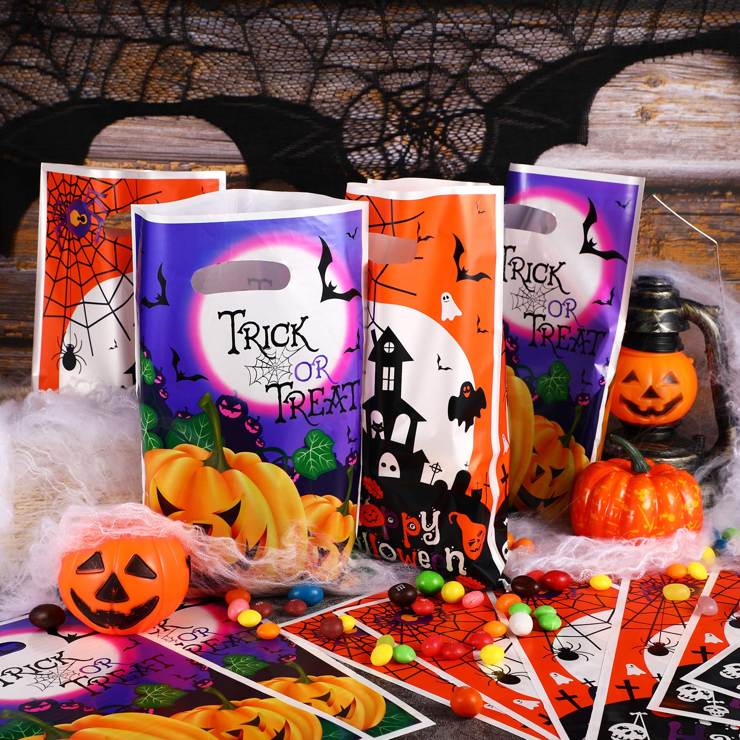 100-Piece Halloween Plastic Treat Bags Bulk - Reusable Jack O'Lantern Pumpkin Candy Bags for Trick or Treat, Halloween Party Favors & Classroom Treats | Perfect for Halloween Parties, School Events & Neighborhood Trick-or-Treating