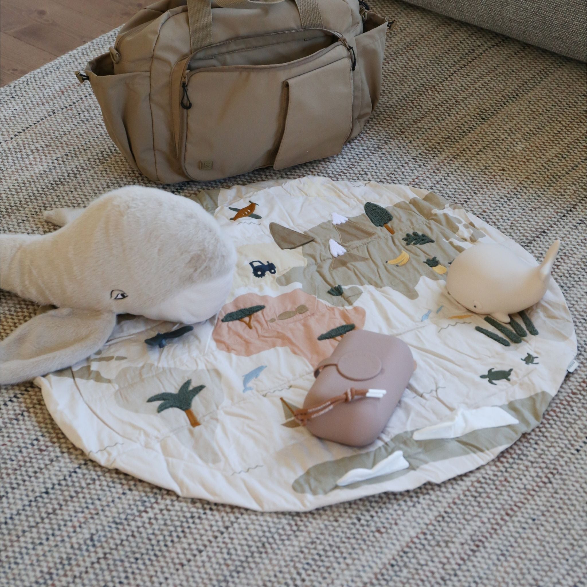 LIEWOOD Adonna Portable Organic Cotton Activity Blanket with World Map Design - Perfect for Travel, Picnics, and Outdoor Play